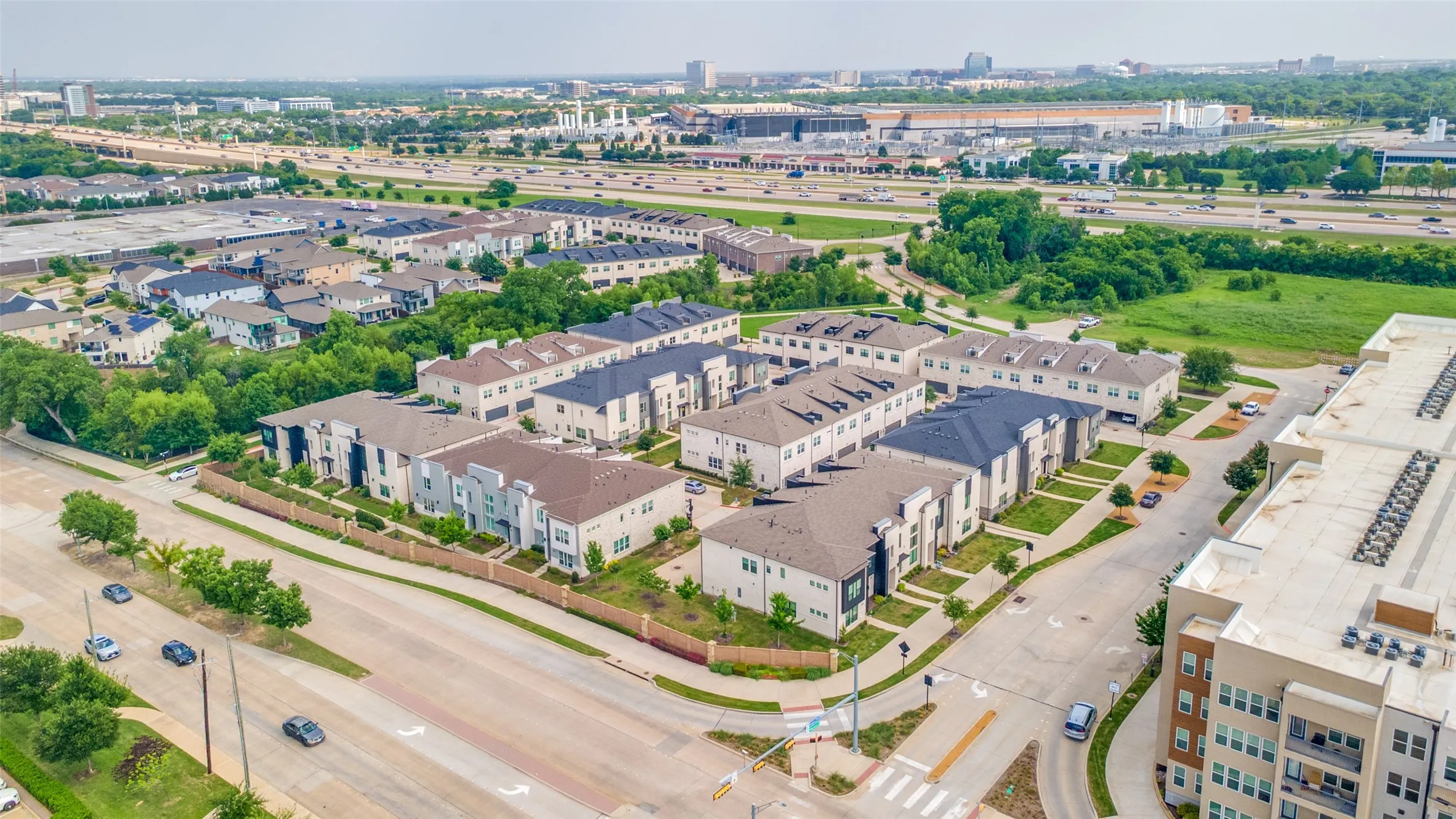 Townhouse For Sale in Collin County , 613 Collier Drive, Plano, Texas 75075, 2 Bedroom, 3 Bathroom, 2 Garage spaces, 1,672 Sqft, built in 2021, mls#21373594, Real Estate Agent in Plano, Homes For Sale in Collin county, Homes For Sale in Plano, Realtor in Plano Texas, Real Estate Brokerage Independent Realty Texas, Luminita Cordes Realtor