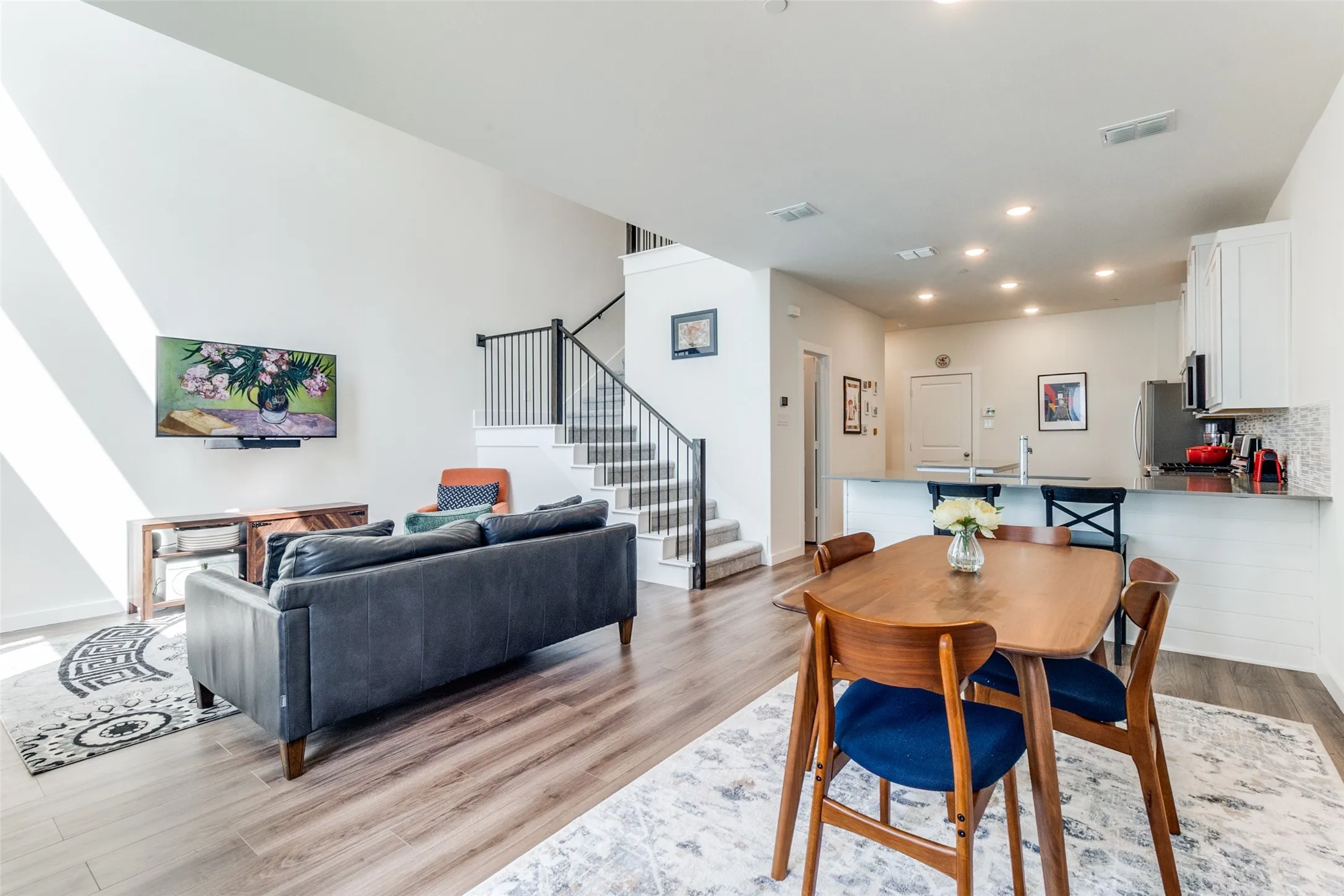 Townhouse For Sale in Collin County , 613 Collier Drive, Plano, Texas 75075, 2 Bedroom, 3 Bathroom, 2 Garage spaces, 1,672 Sqft, built in 2021, mls#21373594, Real Estate Agent in Plano, Homes For Sale in Collin county, Homes For Sale in Plano, Realtor in Plano Texas, Real Estate Brokerage Independent Realty Texas, Luminita Cordes Realtor