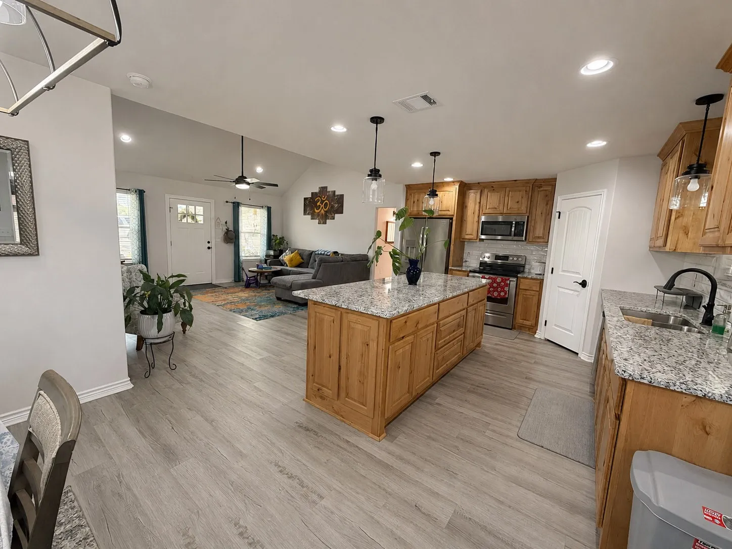 Single Family Residence For Sale in Hood County , 5546 Mesa Loop, Granbury, Texas 76048, 2 Bedroom, 2 Bathroom, Garage spaces, 1,313 Sqft, built in 2023, mls#21375281, Real Estate Agent in Granbury, Homes For Sale in Hood county, Homes For Sale in Granbury, Realtor in Granbury Texas, Real Estate Brokerage Independent Realty Texas, Luminita Cordes Realtor