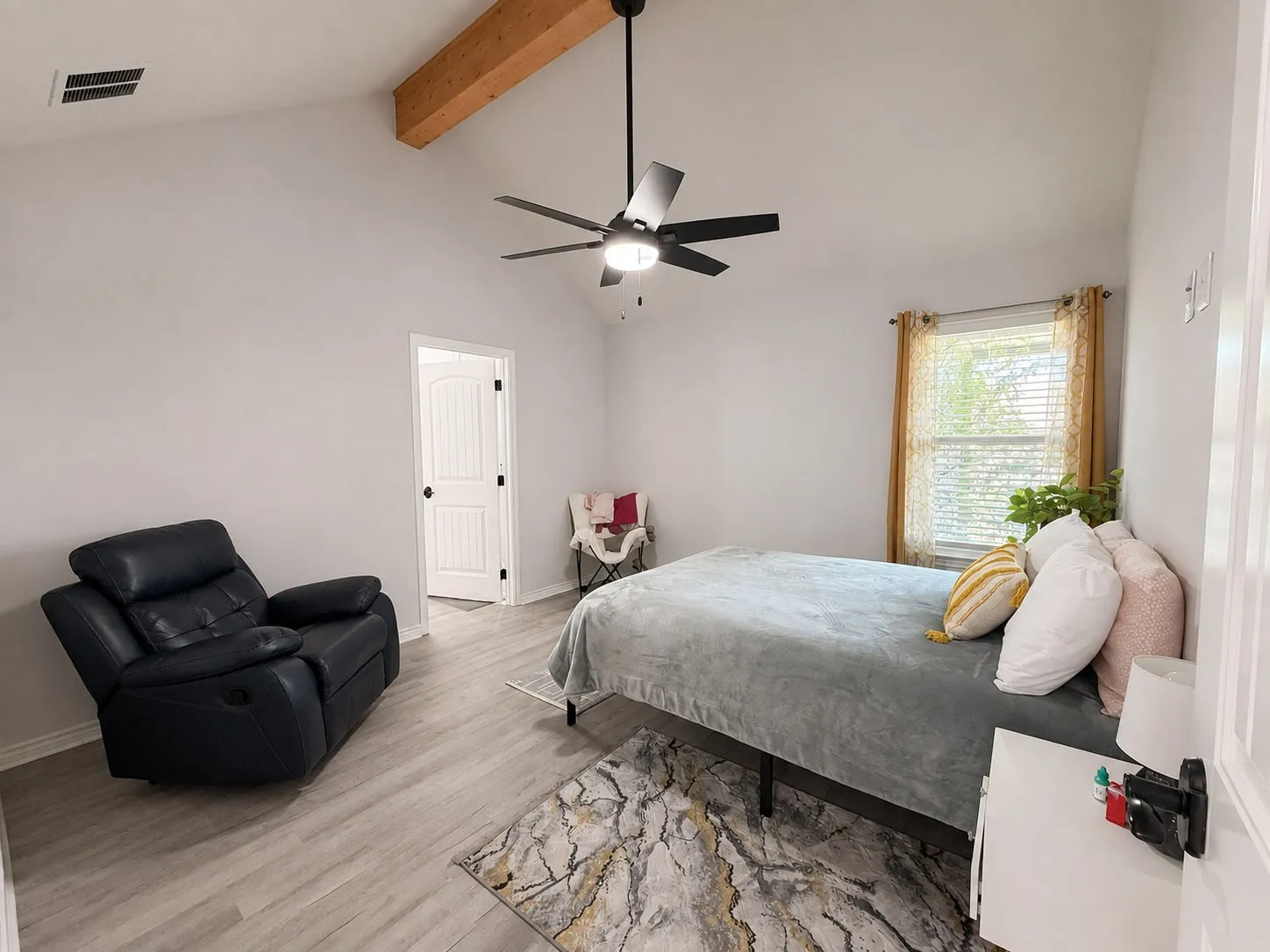 Single Family Residence For Sale in Hood County , 5546 Mesa Loop, Granbury, Texas 76048, 2 Bedroom, 2 Bathroom, Garage spaces, 1,313 Sqft, built in 2023, mls#21375281, Real Estate Agent in Granbury, Homes For Sale in Hood county, Homes For Sale in Granbury, Realtor in Granbury Texas, Real Estate Brokerage Independent Realty Texas, Luminita Cordes Realtor