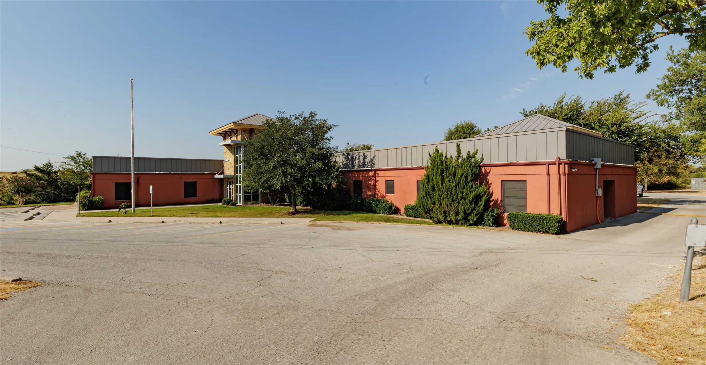 Office For Sale in Wise County , 1210 S Business 287 Highway, Decatur, Texas 76234, 0, 0, Garage spaces, 0 Sqft, built in 1968, mls#21373590, Real Estate Agent in Decatur, Homes For Sale in Wise county, Homes For Sale in Decatur, Realtor in Decatur Texas, Real Estate Brokerage Independent Realty Texas, Luminita Cordes Realtor