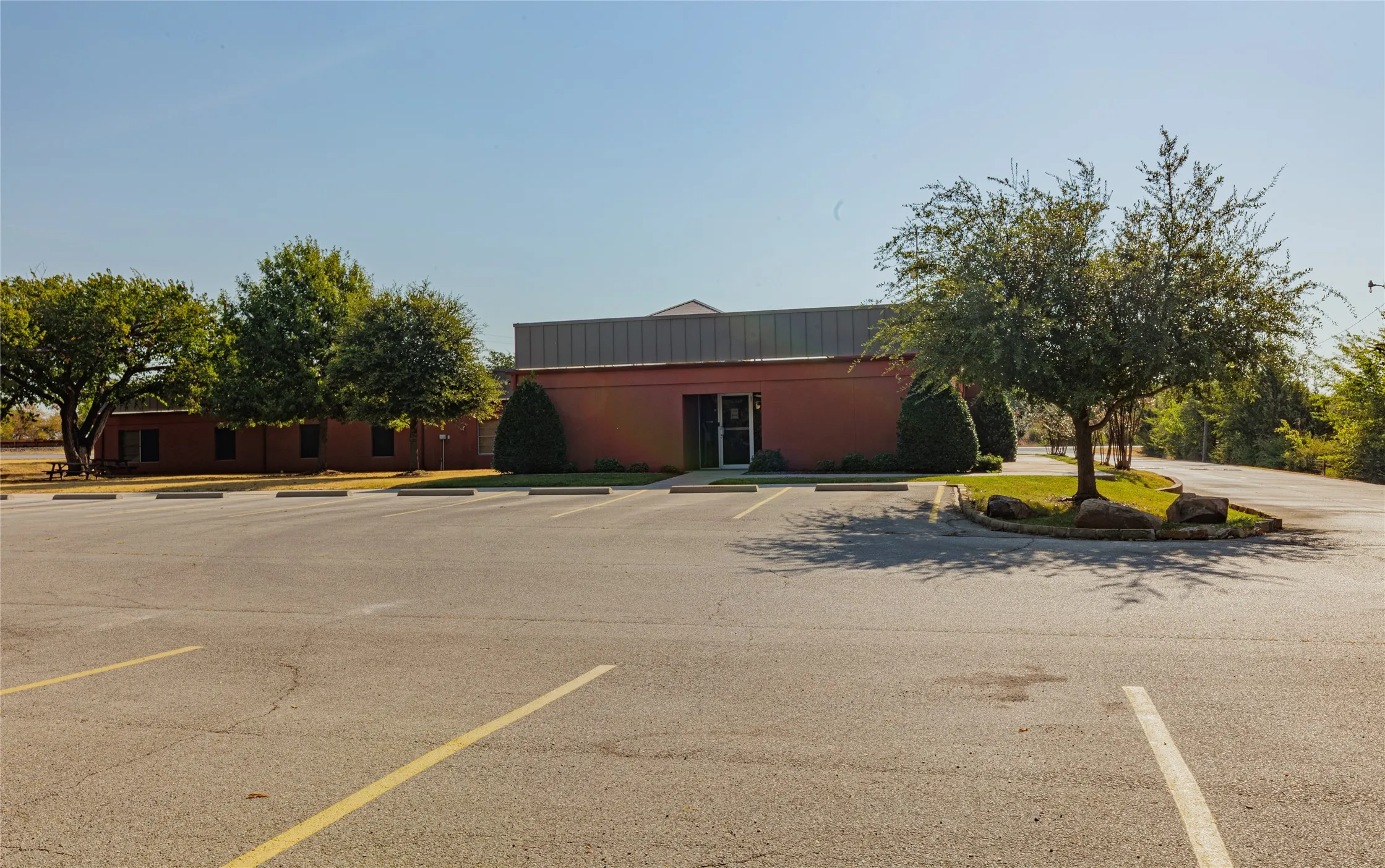 Office For Sale in Wise County , 1210 S Business 287 Highway, Decatur, Texas 76234, 0, 0, Garage spaces, 0 Sqft, built in 1968, mls#21373590, Real Estate Agent in Decatur, Homes For Sale in Wise county, Homes For Sale in Decatur, Realtor in Decatur Texas, Real Estate Brokerage Independent Realty Texas, Luminita Cordes Realtor