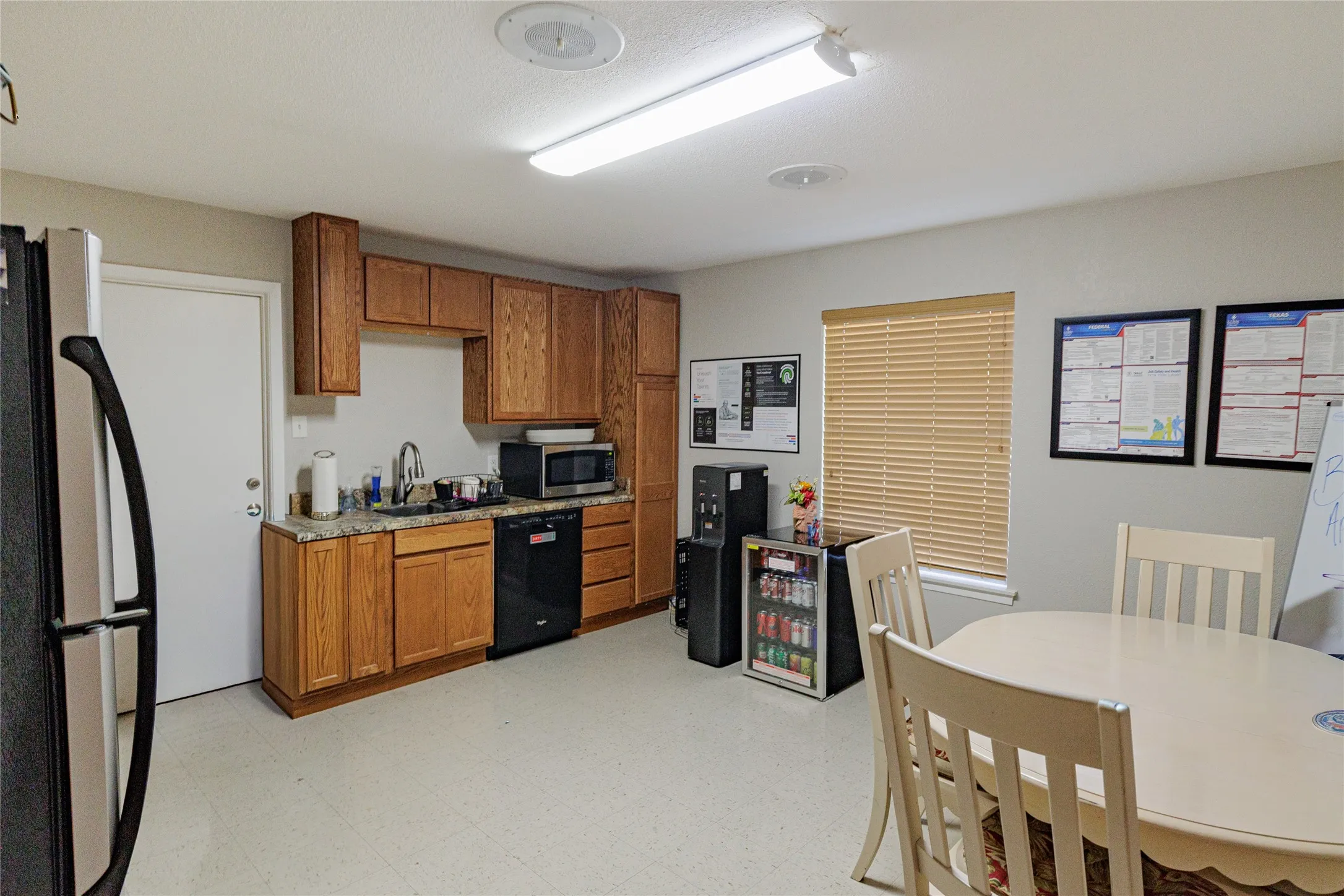 Office For Sale in Wise County , 1210 S Business 287 Highway, Decatur, Texas 76234, 0, 0, Garage spaces, 0 Sqft, built in 1968, mls#21373590, Real Estate Agent in Decatur, Homes For Sale in Wise county, Homes For Sale in Decatur, Realtor in Decatur Texas, Real Estate Brokerage Independent Realty Texas, Luminita Cordes Realtor