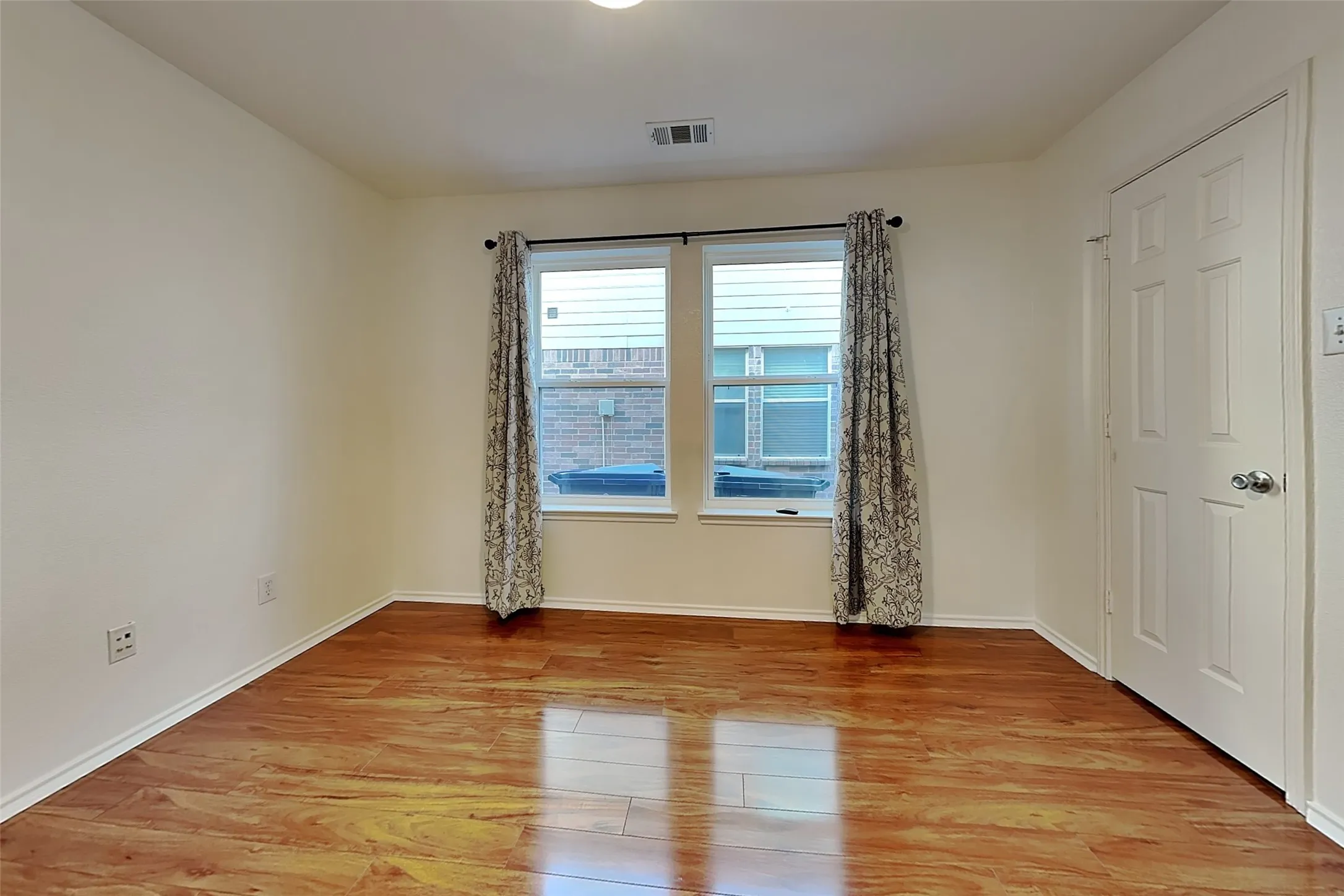 Single Family Residence For Rent in Collin County , 10133 Coolidge Drive, Mc Kinney, Texas 75072, 4 Bedroom, 3 Bathroom, 2 Garage spaces, 2,689 Sqft, built in 2005, mls#21375543, Real Estate Agent in Mc Kinney, Homes For Rent in Collin county, Homes For Rent in Mc Kinney, Realtor in Mc Kinney Texas, Real Estate Brokerage Independent Realty Texas, Luminita Cordes Realtor