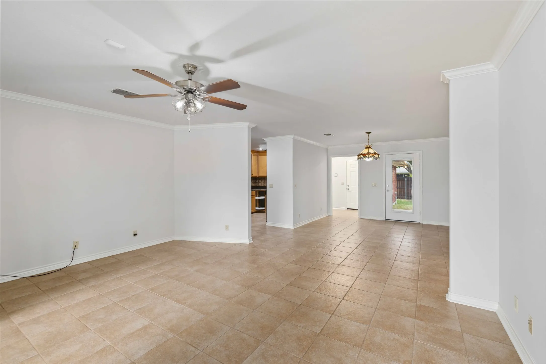 Single Family Residence For Sale in Brown County , 189 Abby Road, Early, Texas 76802, 3 Bedroom, 2 Bathroom, 2 Garage spaces, 1,507 Sqft, built in 2006, mls#21375558, Real Estate Agent in Early, Homes For Sale in Brown county, Homes For Sale in Early, Realtor in Early Texas, Real Estate Brokerage Independent Realty Texas, Luminita Cordes Realtor