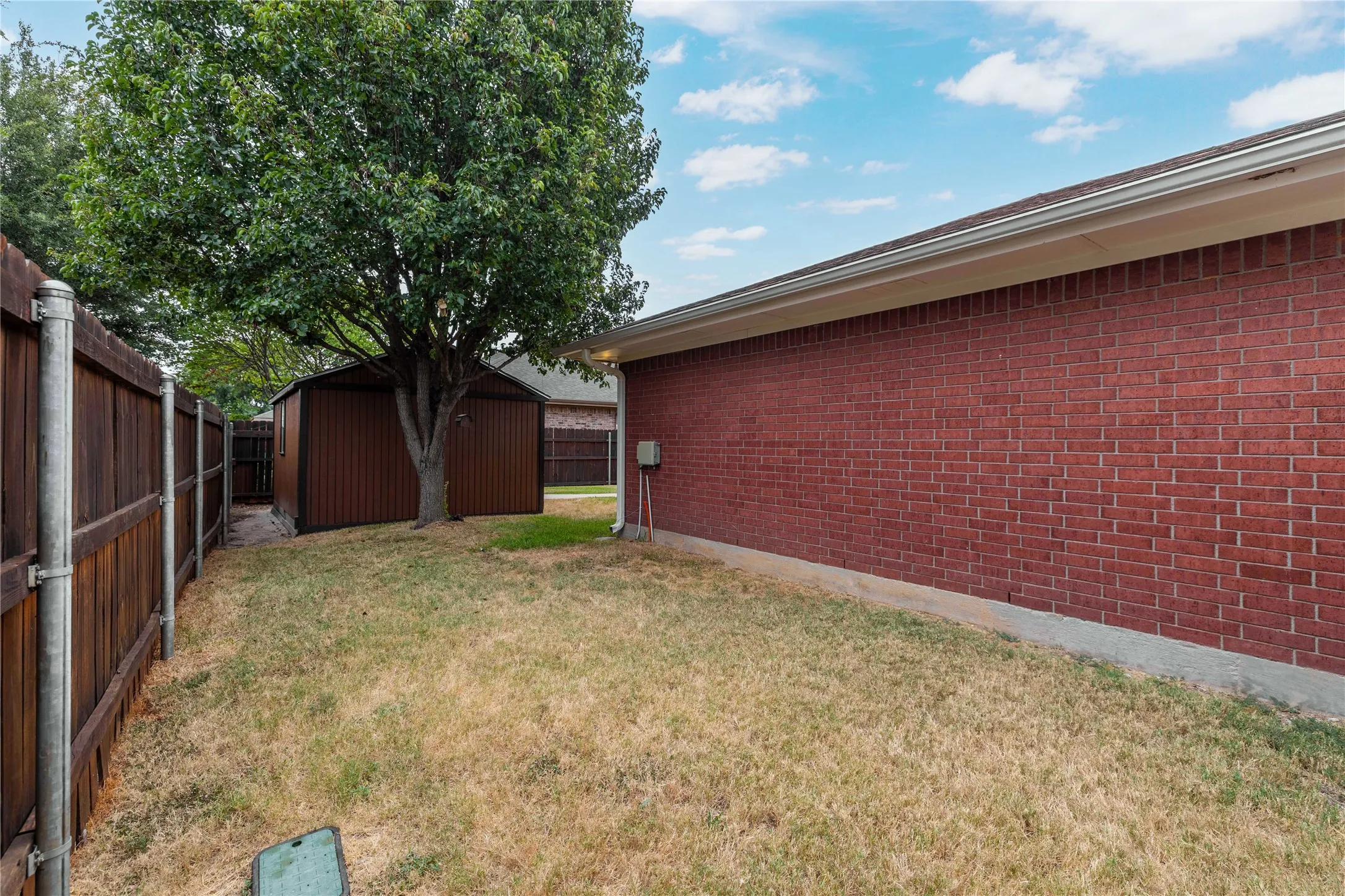Single Family Residence For Sale in Brown County , 189 Abby Road, Early, Texas 76802, 3 Bedroom, 2 Bathroom, 2 Garage spaces, 1,507 Sqft, built in 2006, mls#21375558, Real Estate Agent in Early, Homes For Sale in Brown county, Homes For Sale in Early, Realtor in Early Texas, Real Estate Brokerage Independent Realty Texas, Luminita Cordes Realtor