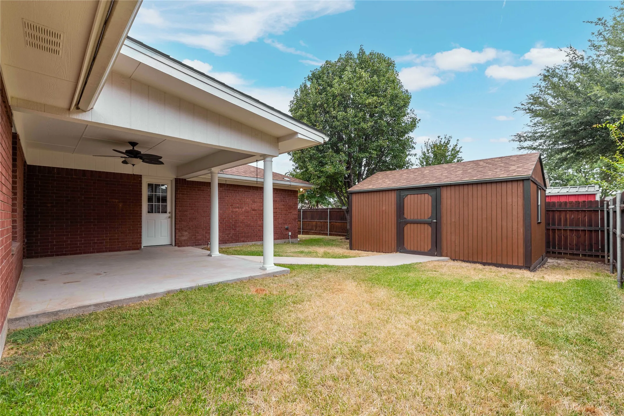 Single Family Residence For Sale in Brown County , 189 Abby Road, Early, Texas 76802, 3 Bedroom, 2 Bathroom, 2 Garage spaces, 1,507 Sqft, built in 2006, mls#21375558, Real Estate Agent in Early, Homes For Sale in Brown county, Homes For Sale in Early, Realtor in Early Texas, Real Estate Brokerage Independent Realty Texas, Luminita Cordes Realtor