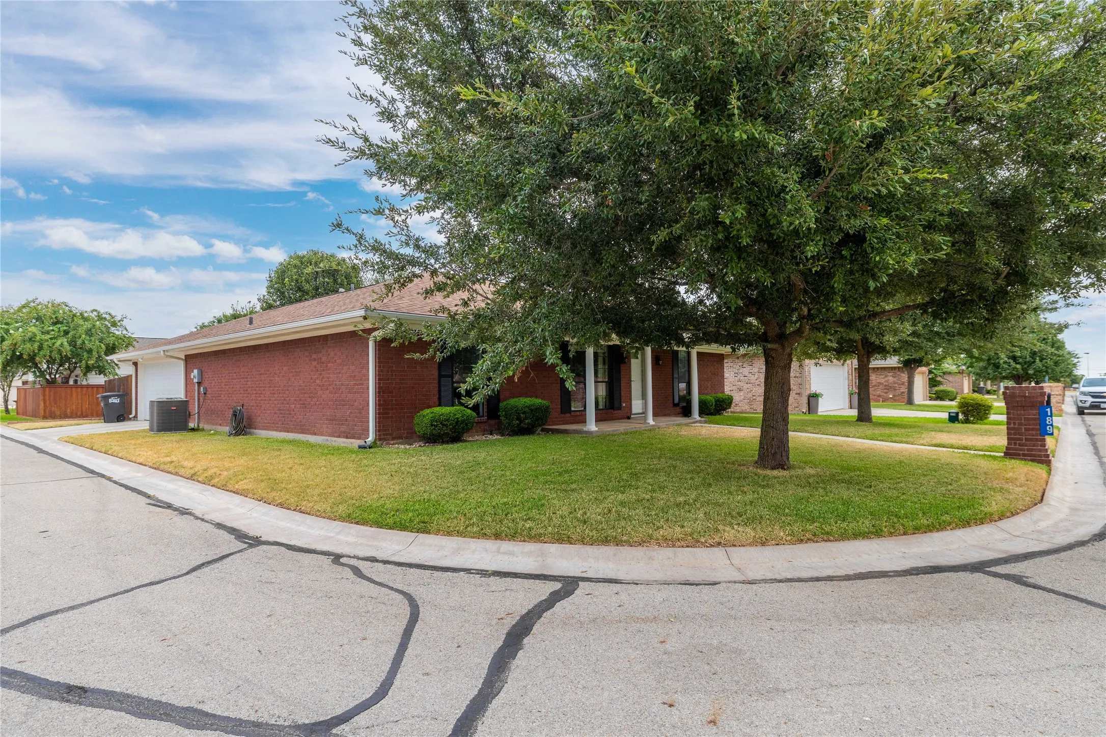 Single Family Residence For Sale in Brown County , 189 Abby Road, Early, Texas 76802, 3 Bedroom, 2 Bathroom, 2 Garage spaces, 1,507 Sqft, built in 2006, mls#21375558, Real Estate Agent in Early, Homes For Sale in Brown county, Homes For Sale in Early, Realtor in Early Texas, Real Estate Brokerage Independent Realty Texas, Luminita Cordes Realtor
