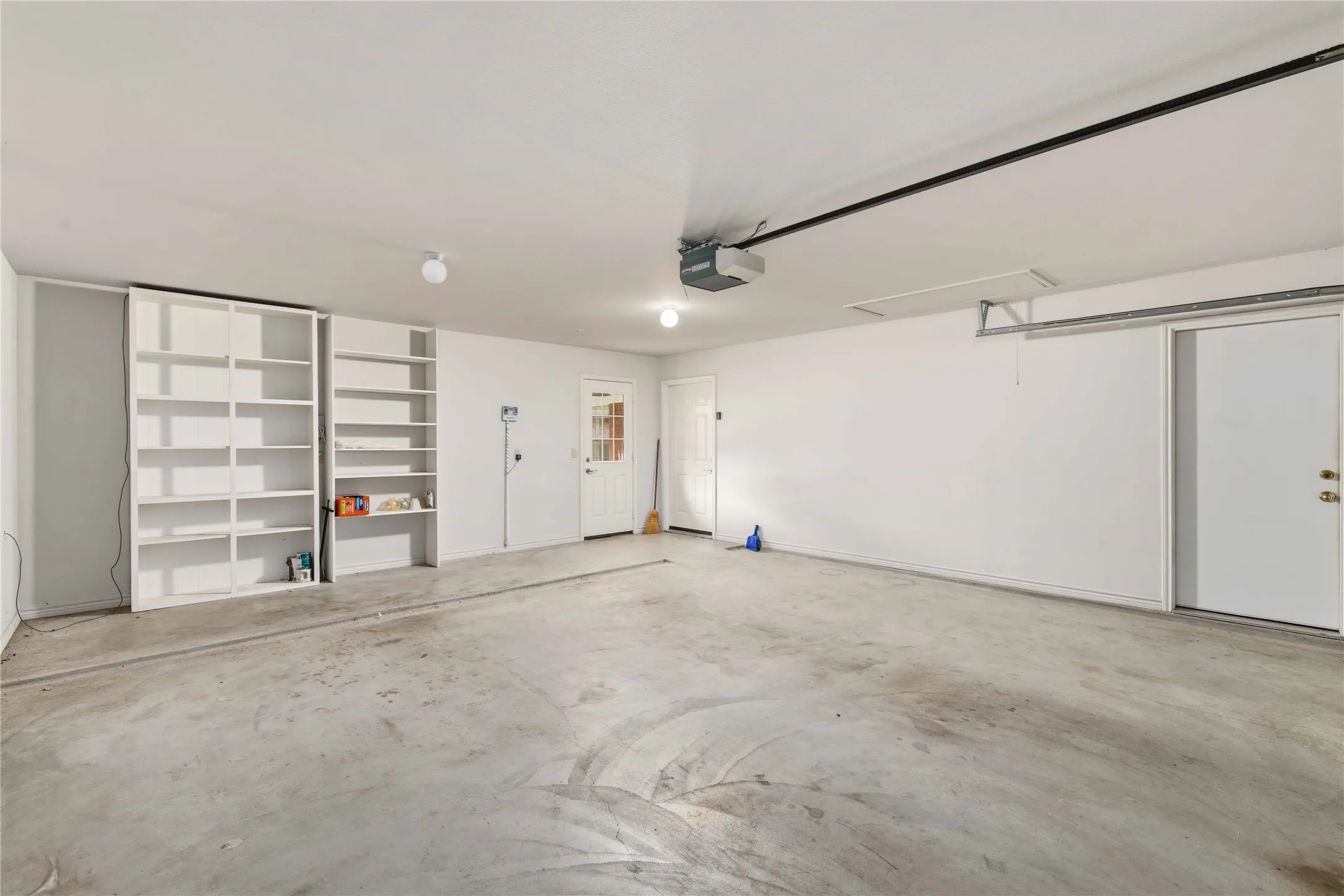 Single Family Residence For Sale in Brown County , 189 Abby Road, Early, Texas 76802, 3 Bedroom, 2 Bathroom, 2 Garage spaces, 1,507 Sqft, built in 2006, mls#21375558, Real Estate Agent in Early, Homes For Sale in Brown county, Homes For Sale in Early, Realtor in Early Texas, Real Estate Brokerage Independent Realty Texas, Luminita Cordes Realtor