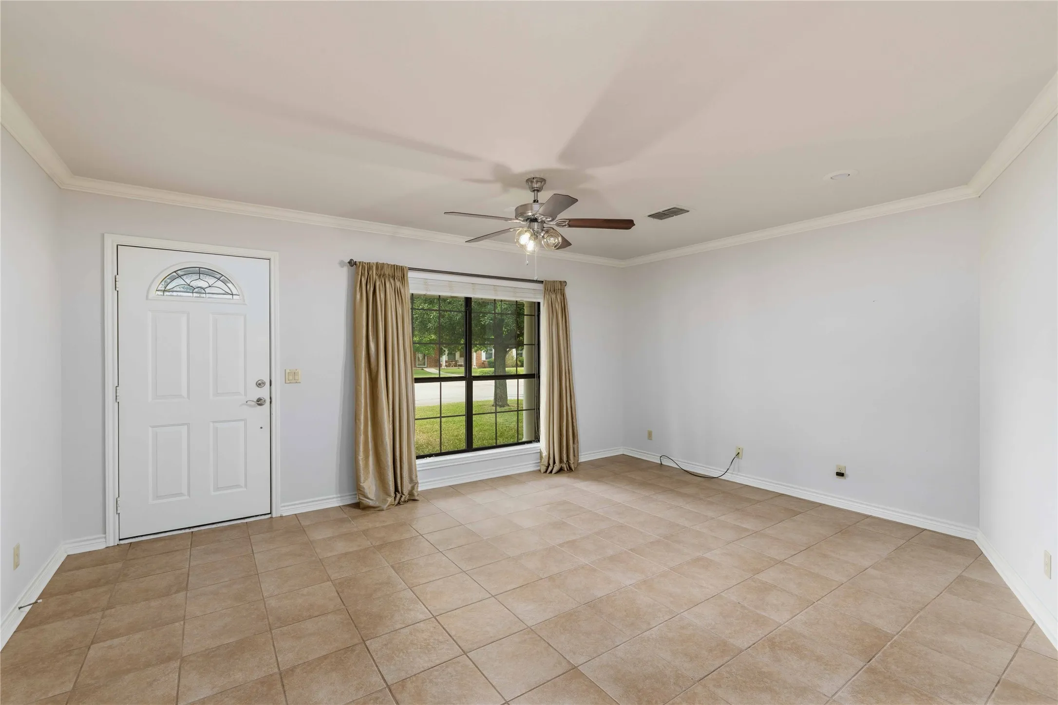 Single Family Residence For Sale in Brown County , 189 Abby Road, Early, Texas 76802, 3 Bedroom, 2 Bathroom, 2 Garage spaces, 1,507 Sqft, built in 2006, mls#21375558, Real Estate Agent in Early, Homes For Sale in Brown county, Homes For Sale in Early, Realtor in Early Texas, Real Estate Brokerage Independent Realty Texas, Luminita Cordes Realtor