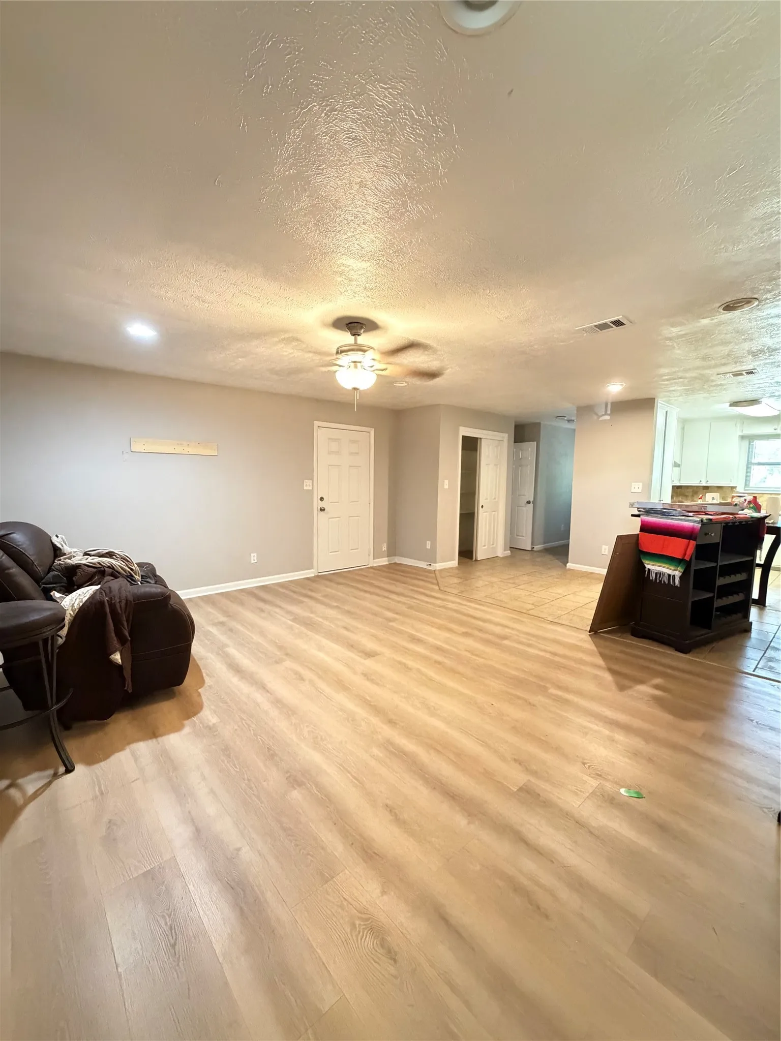 Single Family Residence For Rent in Tarrant County , 1621 Gill Street, Blue Mound, Texas 76131, 3 Bedroom, 2 Bathroom, 1 Garage spaces, 1,512 Sqft, built in 1960, mls#21368446, Real Estate Agent in Blue Mound, Homes For Rent in Tarrant county, Homes For Rent in Blue Mound, Realtor in Blue Mound Texas, Real Estate Brokerage Independent Realty Texas, Luminita Cordes Realtor