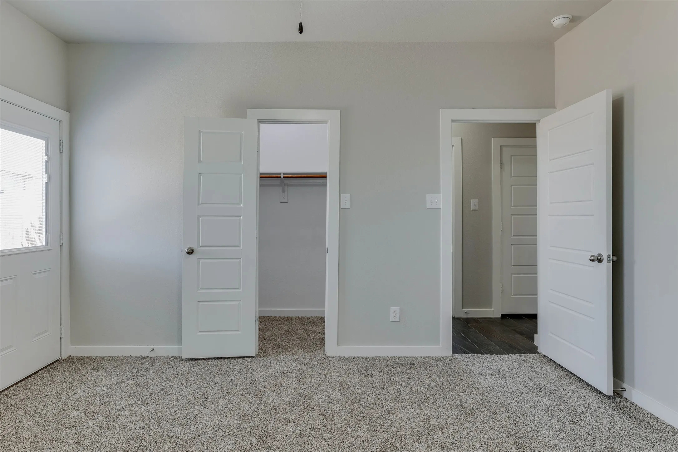 Duplex For Sale in Ellis County , 1029-1031 Skyview Court, Midlothian, Texas 76065, 6 Bedroom, 4 Bathroom, 2 Garage spaces, 2,504 Sqft, built in 2018, mls#21373655, Real Estate Agent in Midlothian, Homes For Sale in Ellis county, Homes For Sale in Midlothian, Realtor in Midlothian Texas, Real Estate Brokerage Independent Realty Texas, Luminita Cordes Realtor