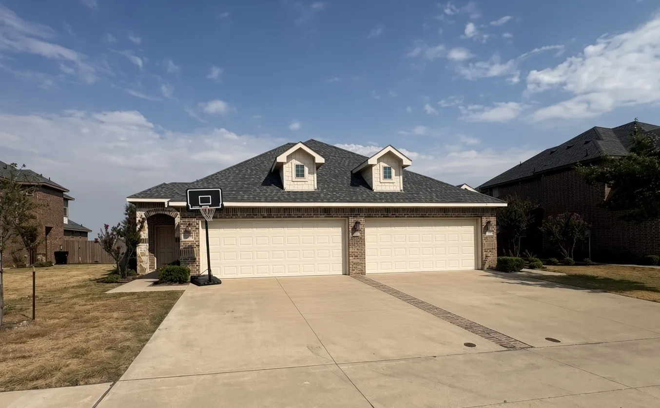Duplex For Sale in Ellis County , 1029-1031 Skyview Court, Midlothian, Texas 76065, 6 Bedroom, 4 Bathroom, 2 Garage spaces, 2,504 Sqft, built in 2018, mls#21373655, Real Estate Agent in Midlothian, Homes For Sale in Ellis county, Homes For Sale in Midlothian, Realtor in Midlothian Texas, Real Estate Brokerage Independent Realty Texas, Luminita Cordes Realtor