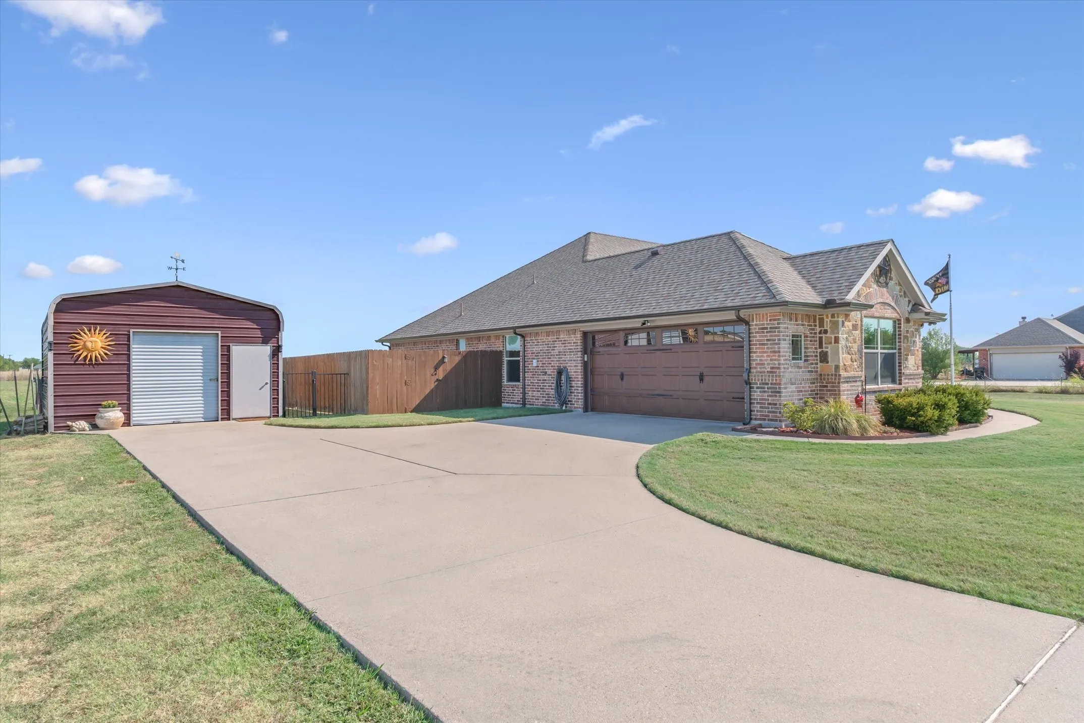 Single Family Residence For Sale in Hunt County , 3740 County Road 2156, Caddo Mills, Texas 75135, 3 Bedroom, 2 Bathroom, 2 Garage spaces, 1,920 Sqft, built in 2011, mls#21373112, Real Estate Agent in Caddo Mills, Homes For Sale in Hunt county, Homes For Sale in Caddo Mills, Realtor in Caddo Mills Texas, Real Estate Brokerage Independent Realty Texas, Luminita Cordes Realtor