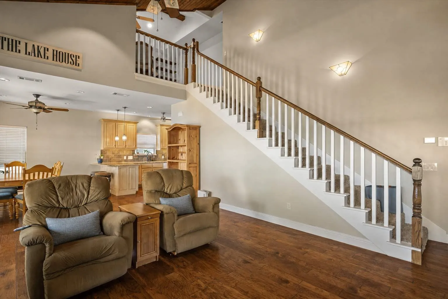 Single Family Residence For Sale in Henderson County , 230 Palisade Loop, Gun Barrel City, Texas 75156, 4 Bedroom, 4 Bathroom, 2 Garage spaces, 2,809 Sqft, built in 2013, mls#21374229, Real Estate Agent in Gun Barrel City, Homes For Sale in Henderson county, Homes For Sale in Gun Barrel City, Realtor in Gun Barrel City Texas, Real Estate Brokerage Independent Realty Texas, Luminita Cordes Realtor