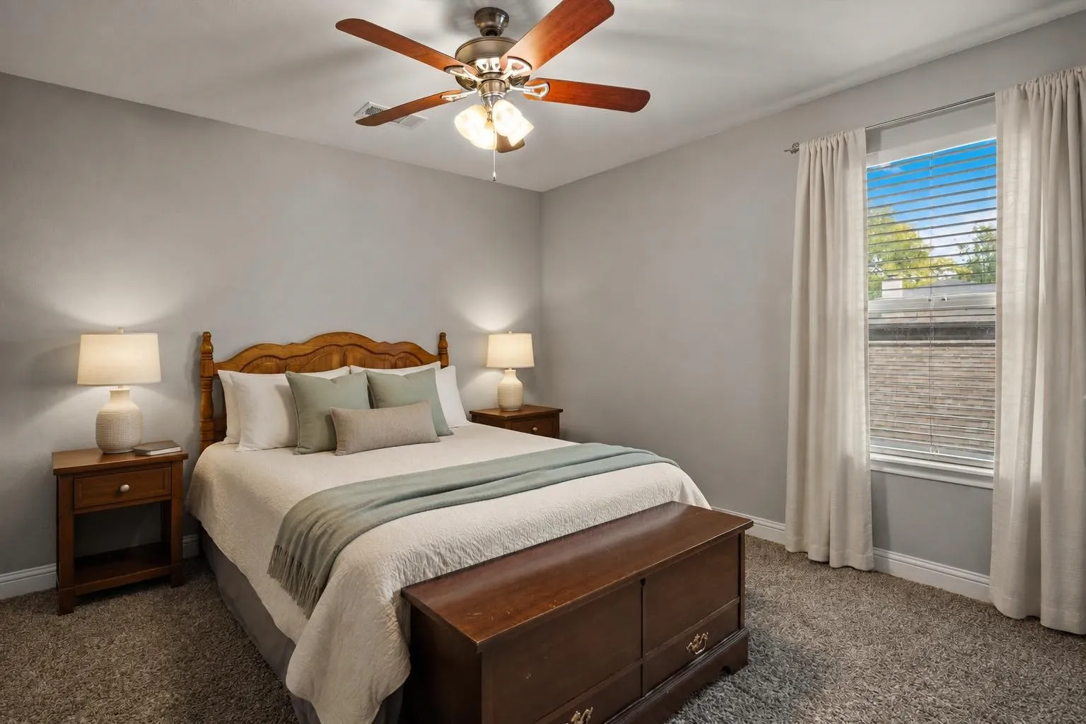 Single Family Residence For Sale in Henderson County , 230 Palisade Loop, Gun Barrel City, Texas 75156, 4 Bedroom, 4 Bathroom, 2 Garage spaces, 2,809 Sqft, built in 2013, mls#21374229, Real Estate Agent in Gun Barrel City, Homes For Sale in Henderson county, Homes For Sale in Gun Barrel City, Realtor in Gun Barrel City Texas, Real Estate Brokerage Independent Realty Texas, Luminita Cordes Realtor