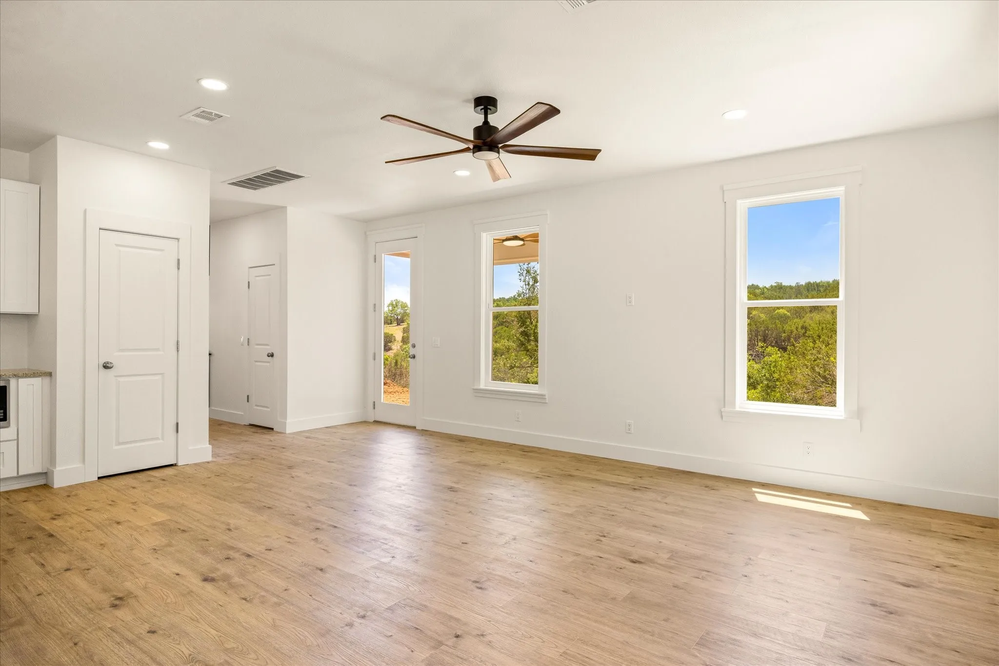 Single Family Residence For Sale in Erath County , 4470 Skyline Drive, Bluff Dale, Texas 76433, 3 Bedroom, 3 Bathroom, 1 Garage spaces, 1,836 Sqft, built in 2026, mls#21373589, Real Estate Agent in Bluff Dale, Homes For Sale in Erath county, Homes For Sale in Bluff Dale, Realtor in Bluff Dale Texas, Real Estate Brokerage Independent Realty Texas, Luminita Cordes Realtor