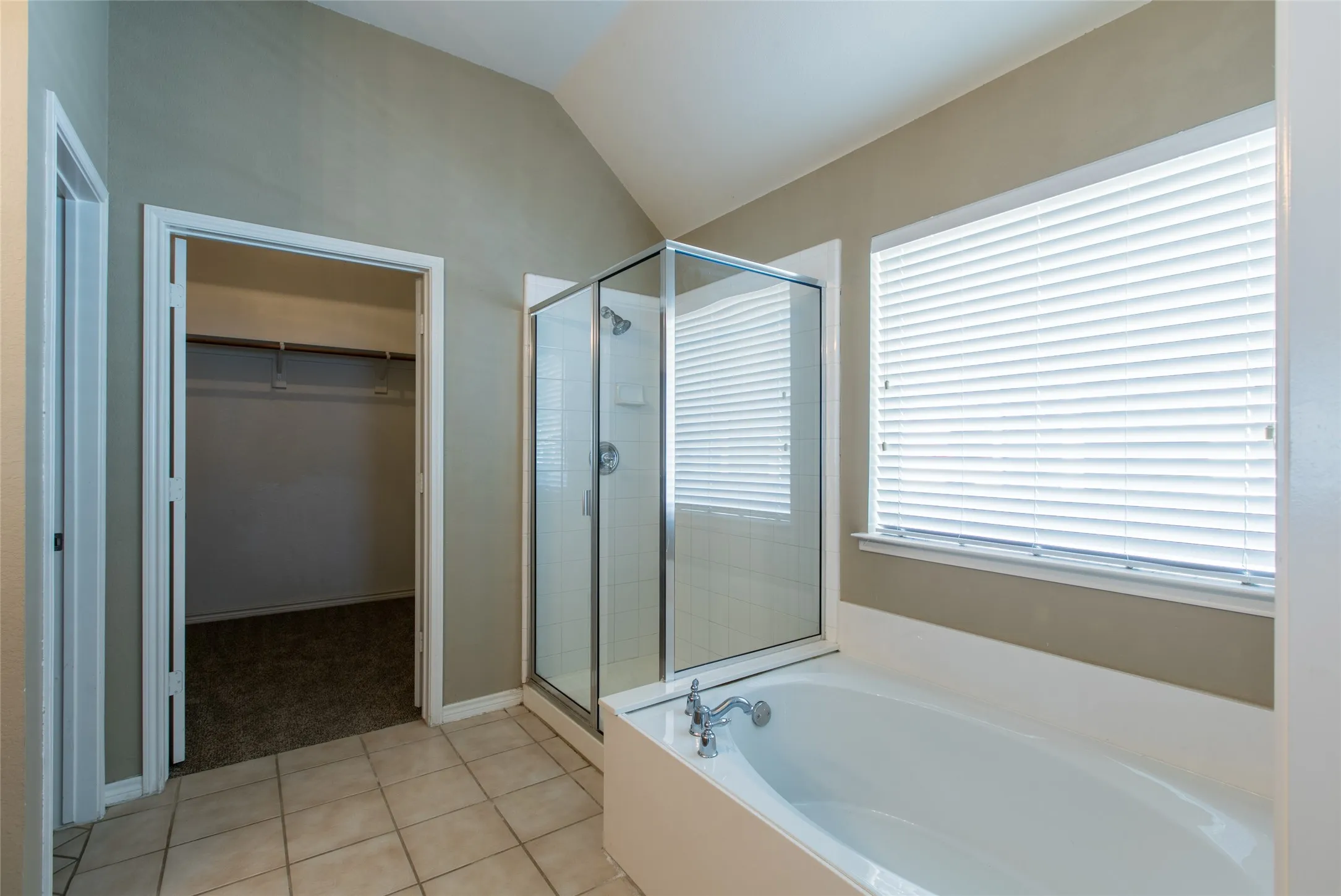 Single Family Residence For Rent in Denton County , 1812 Forsythe Drive, Savannah, Texas 76227, 4 Bedroom, 2 Bathroom, 2 Garage spaces, 1,759 Sqft, built in 2004, mls#21375586, Real Estate Agent in Savannah, Homes For Rent in Denton county, Homes For Rent in Savannah, Realtor in Savannah Texas, Real Estate Brokerage Independent Realty Texas, Luminita Cordes Realtor