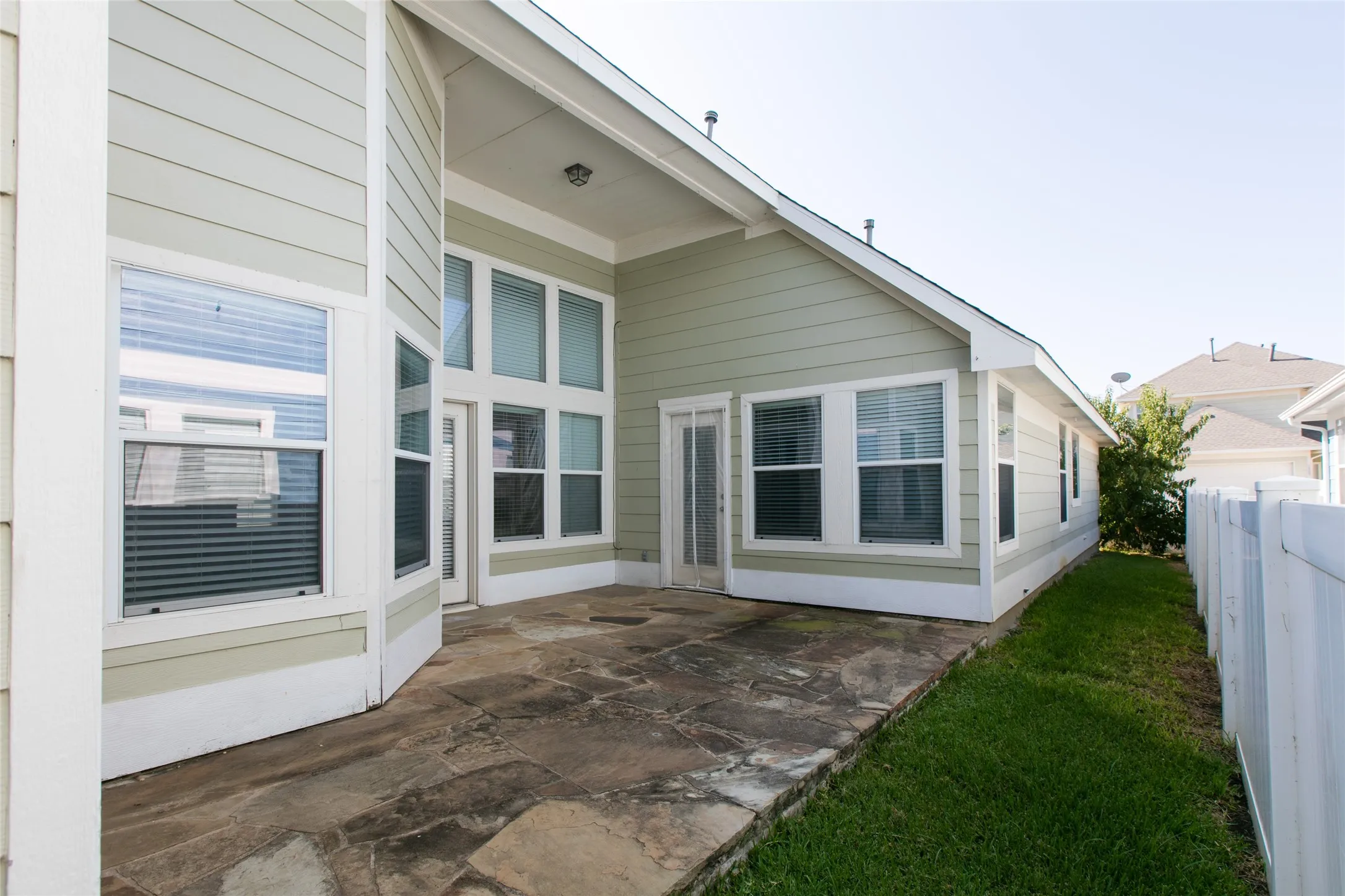 Single Family Residence For Rent in Denton County , 1812 Forsythe Drive, Savannah, Texas 76227, 4 Bedroom, 2 Bathroom, 2 Garage spaces, 1,759 Sqft, built in 2004, mls#21375586, Real Estate Agent in Savannah, Homes For Rent in Denton county, Homes For Rent in Savannah, Realtor in Savannah Texas, Real Estate Brokerage Independent Realty Texas, Luminita Cordes Realtor