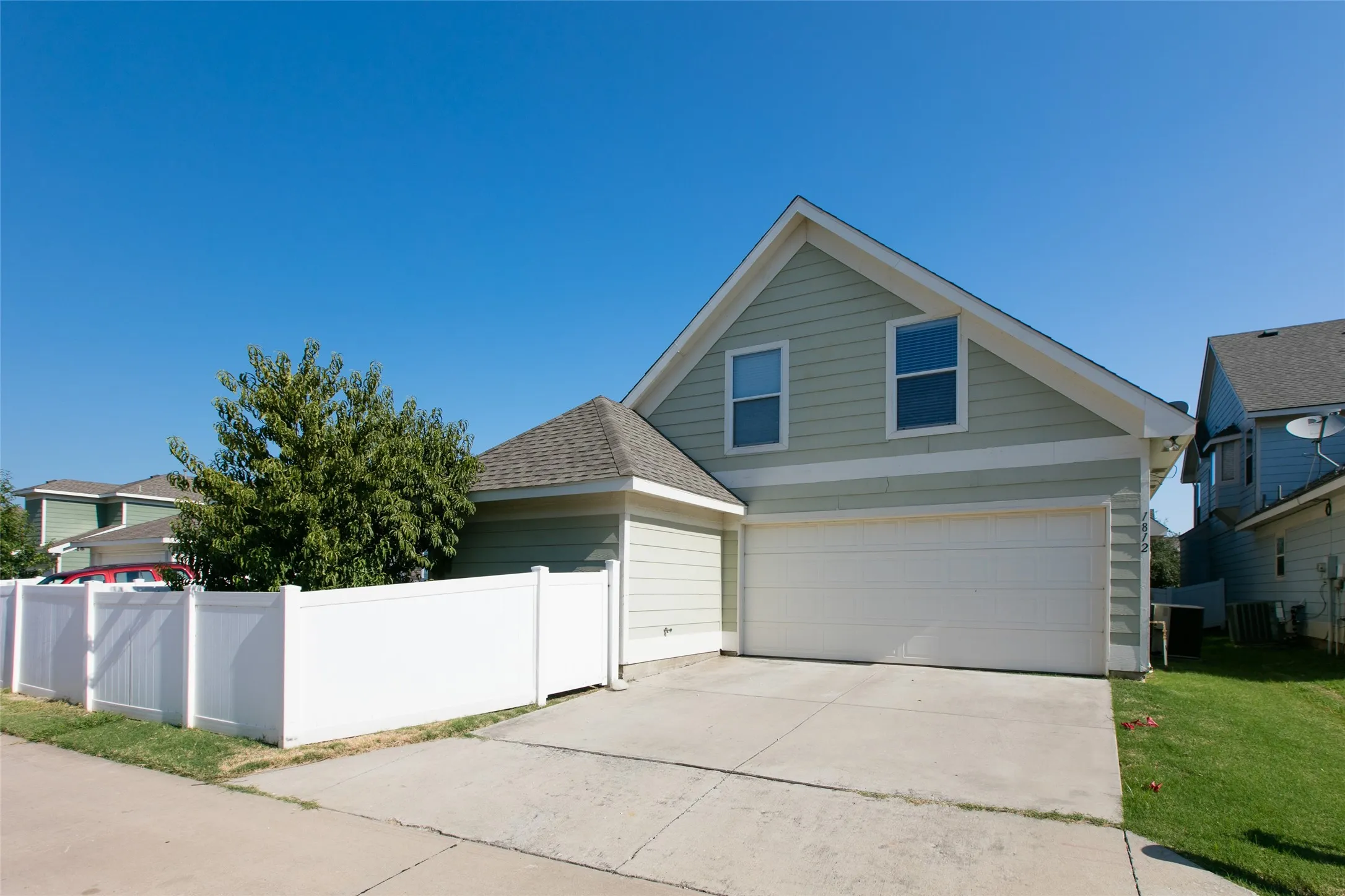 Single Family Residence For Rent in Denton County , 1812 Forsythe Drive, Savannah, Texas 76227, 4 Bedroom, 2 Bathroom, 2 Garage spaces, 1,759 Sqft, built in 2004, mls#21375586, Real Estate Agent in Savannah, Homes For Rent in Denton county, Homes For Rent in Savannah, Realtor in Savannah Texas, Real Estate Brokerage Independent Realty Texas, Luminita Cordes Realtor
