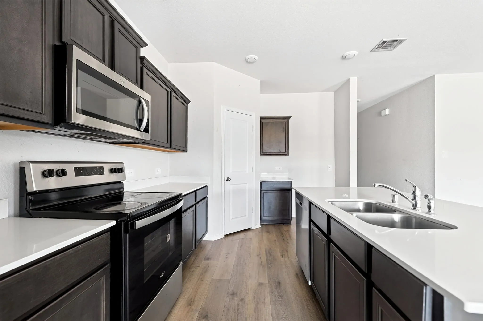 Single Family Residence For Sale in Collin County , 520 Creek End Drive, Princeton, Texas 75407, 4 Bedroom, 2 Bathroom, 2 Garage spaces, 1,746 Sqft, built in 2023, mls#21368240, Real Estate Agent in Princeton, Homes For Sale in Collin county, Homes For Sale in Princeton, Realtor in Princeton Texas, Real Estate Brokerage Independent Realty Texas, Luminita Cordes Realtor