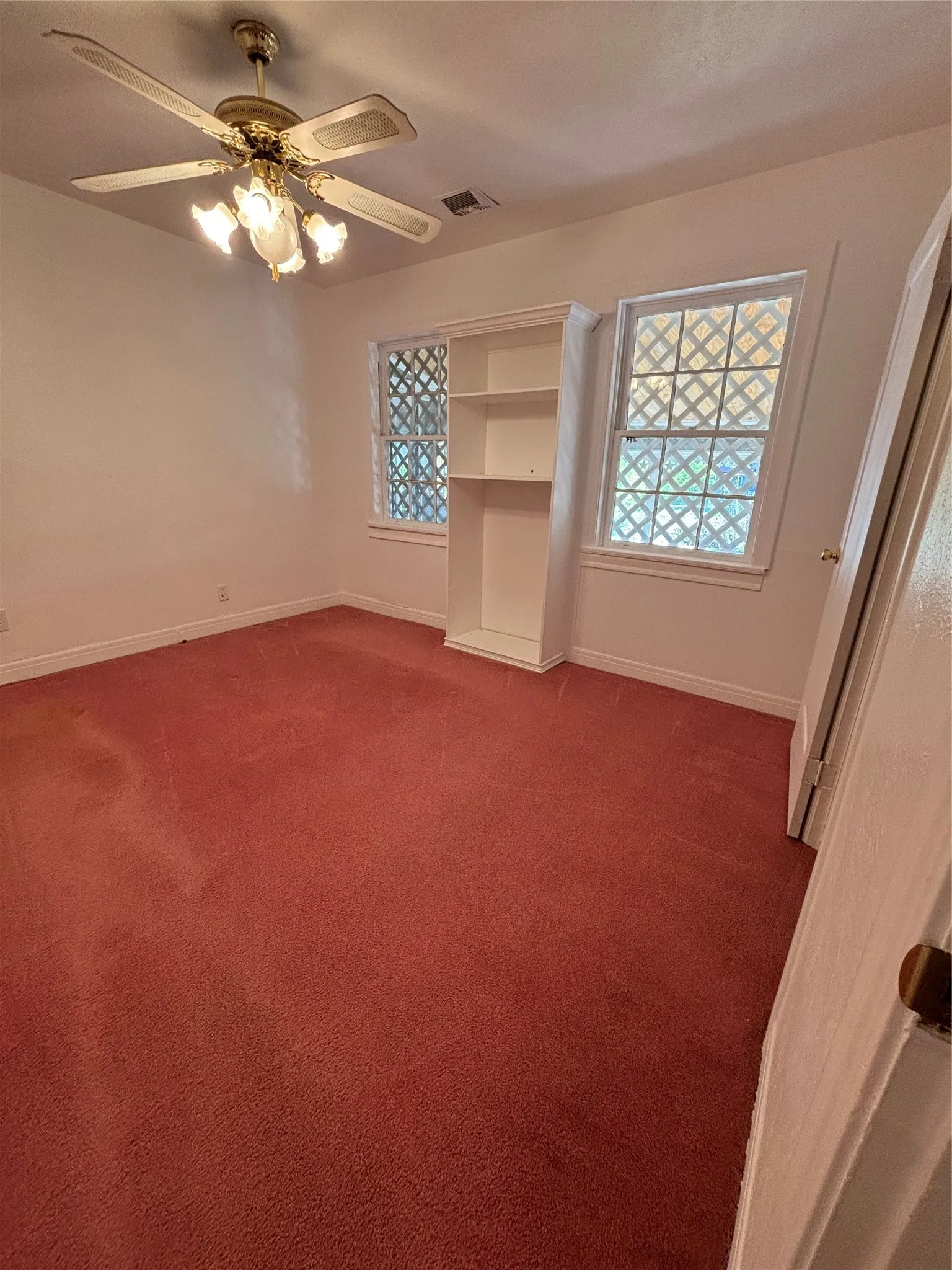 Single Family Residence For Sale in Dallas County , 1216 Los Altos Lane, Duncanville, Texas 75116, 4 Bedroom, 3 Bathroom, Garage spaces, 3,454 Sqft, built in 1960, mls#21375592, Real Estate Agent in Duncanville, Homes For Sale in Dallas county, Homes For Sale in Duncanville, Realtor in Duncanville Texas, Real Estate Brokerage Independent Realty Texas, Luminita Cordes Realtor