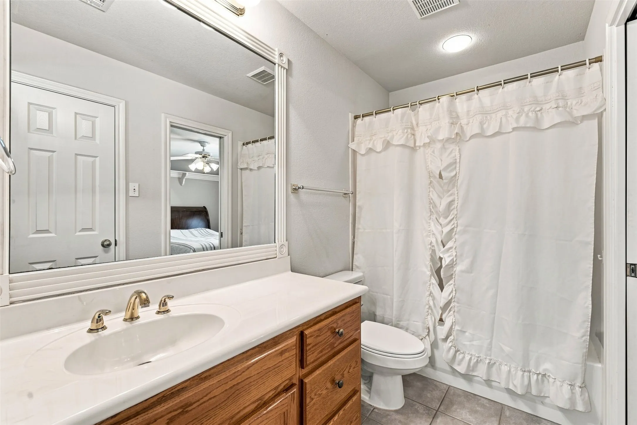 Single Family Residence For Sale in Mc Lennan County , 1209 Heatherwood, Hewitt, Texas 76643, 4 Bedroom, 3 Bathroom, 2 Garage spaces, 2,025 Sqft, built in 2001, mls#21375540, Real Estate Agent in Hewitt, Homes For Sale in Mc Lennan county, Homes For Sale in Hewitt, Realtor in Hewitt Texas, Real Estate Brokerage Independent Realty Texas, Luminita Cordes Realtor