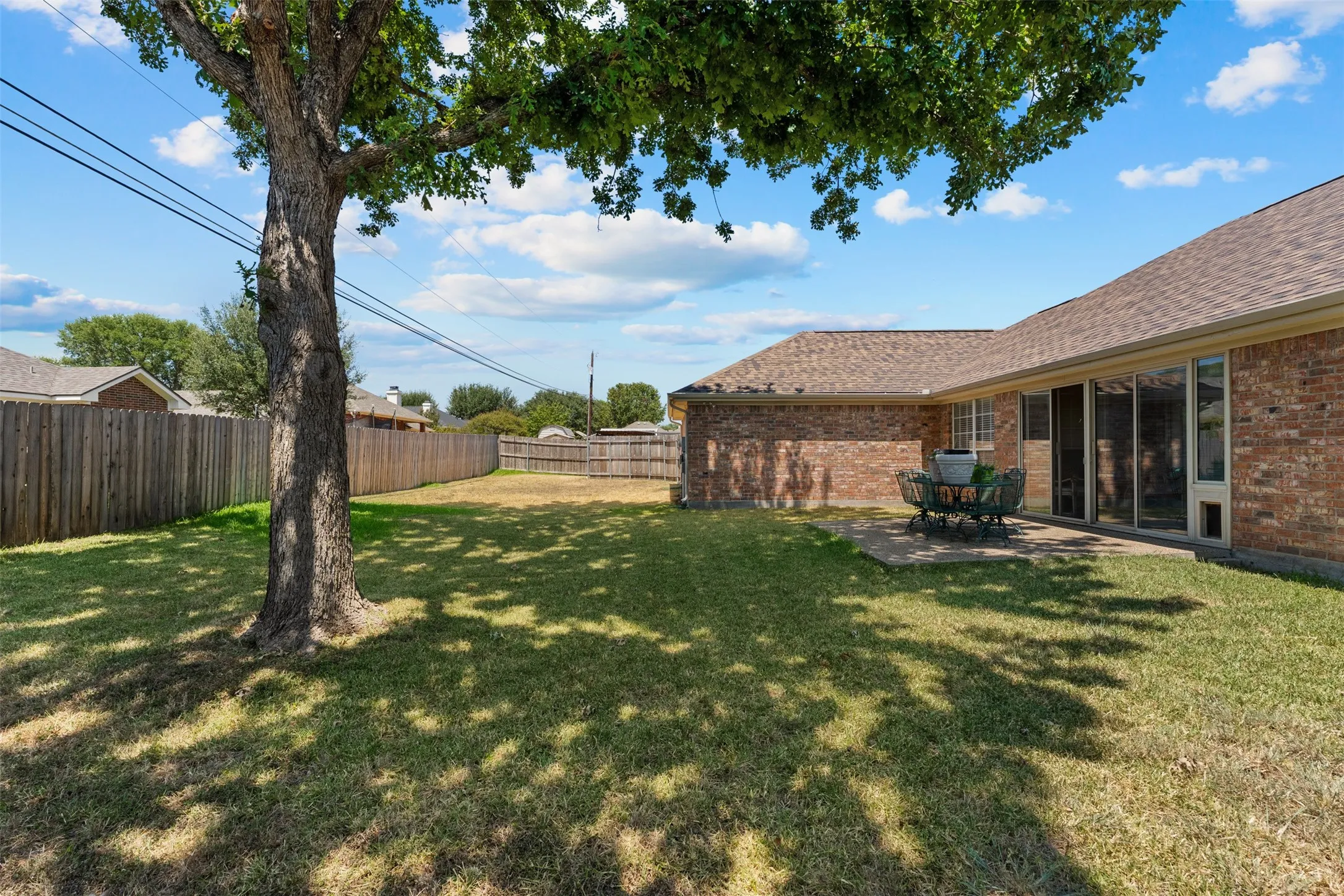 Single Family Residence For Sale in Mc Lennan County , 1209 Heatherwood, Hewitt, Texas 76643, 4 Bedroom, 3 Bathroom, 2 Garage spaces, 2,025 Sqft, built in 2001, mls#21375540, Real Estate Agent in Hewitt, Homes For Sale in Mc Lennan county, Homes For Sale in Hewitt, Realtor in Hewitt Texas, Real Estate Brokerage Independent Realty Texas, Luminita Cordes Realtor