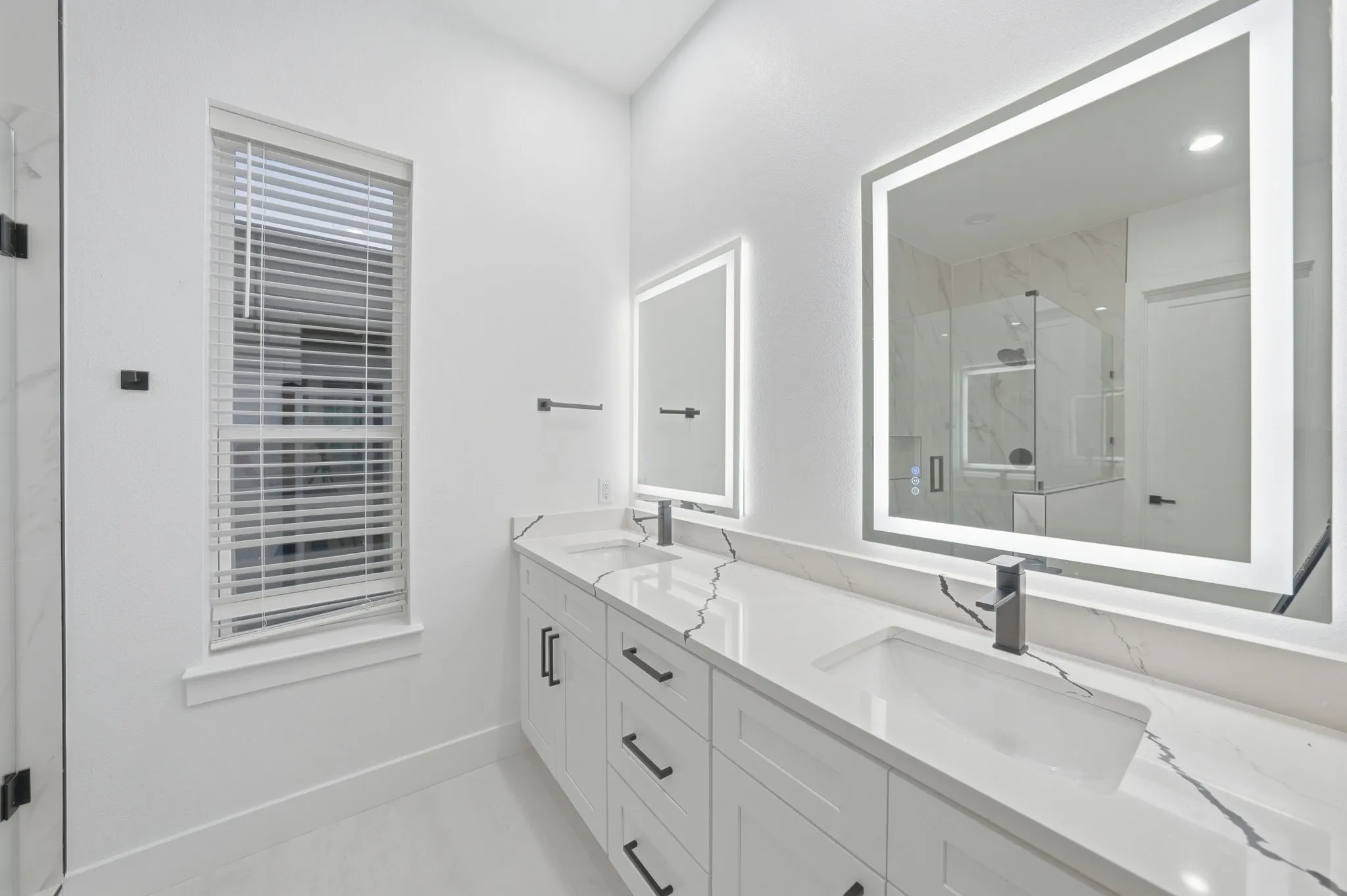 Townhouse For Rent in Dallas County , 310 E 7th Street, Dallas, Texas 75203, 3 Bedroom, 3 Bathroom, 2 Garage spaces, 2,399 Sqft, built in 2025, mls#21370708, Real Estate Agent in Dallas, Homes For Rent in Dallas county, Homes For Rent in Dallas, Realtor in Dallas Texas, Real Estate Brokerage Independent Realty Texas, Luminita Cordes Realtor