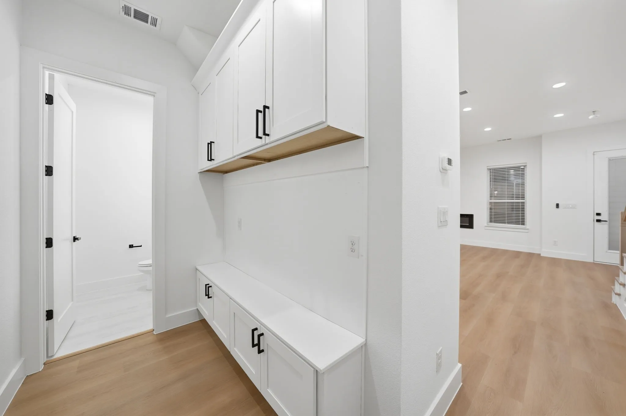 Townhouse For Rent in Dallas County , 310 E 7th Street, Dallas, Texas 75203, 3 Bedroom, 3 Bathroom, 2 Garage spaces, 2,399 Sqft, built in 2025, mls#21370708, Real Estate Agent in Dallas, Homes For Rent in Dallas county, Homes For Rent in Dallas, Realtor in Dallas Texas, Real Estate Brokerage Independent Realty Texas, Luminita Cordes Realtor