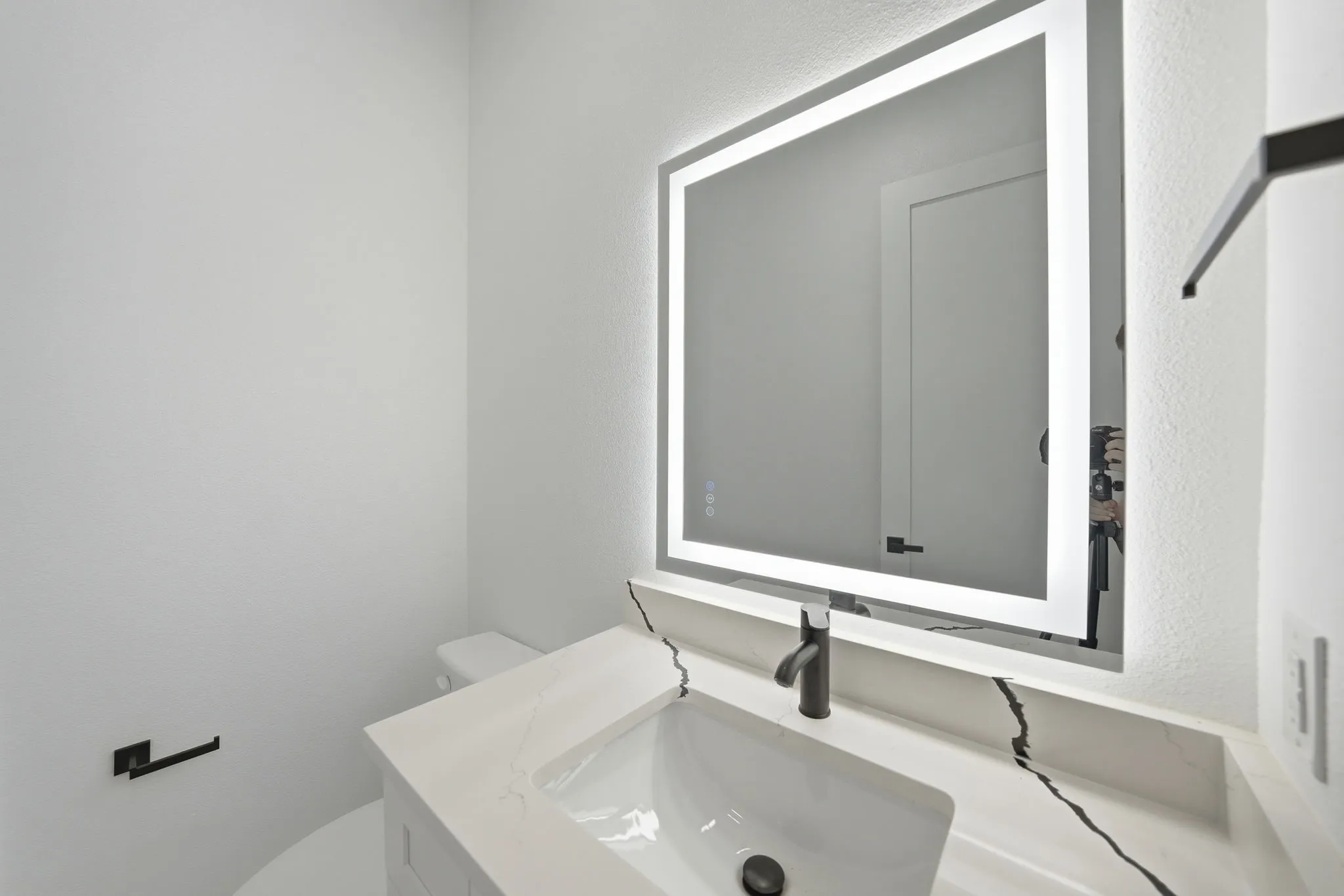 Townhouse For Rent in Dallas County , 310 E 7th Street, Dallas, Texas 75203, 3 Bedroom, 3 Bathroom, 2 Garage spaces, 2,399 Sqft, built in 2025, mls#21370708, Real Estate Agent in Dallas, Homes For Rent in Dallas county, Homes For Rent in Dallas, Realtor in Dallas Texas, Real Estate Brokerage Independent Realty Texas, Luminita Cordes Realtor