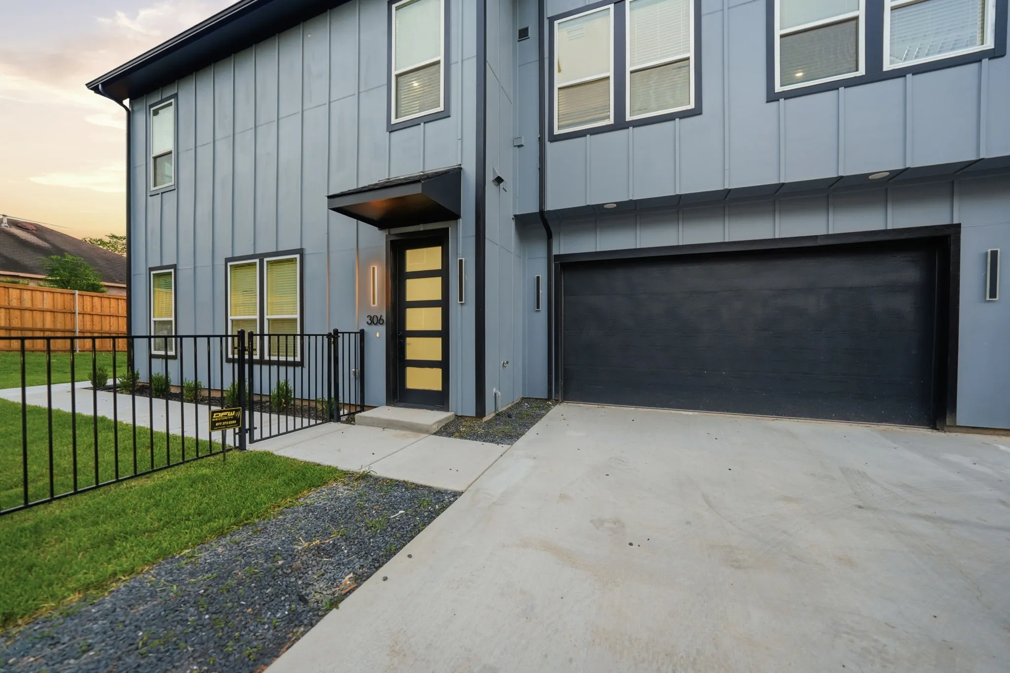 Townhouse For Rent in Dallas County , 310 E 7th Street, Dallas, Texas 75203, 3 Bedroom, 3 Bathroom, 2 Garage spaces, 2,399 Sqft, built in 2025, mls#21370708, Real Estate Agent in Dallas, Homes For Rent in Dallas county, Homes For Rent in Dallas, Realtor in Dallas Texas, Real Estate Brokerage Independent Realty Texas, Luminita Cordes Realtor