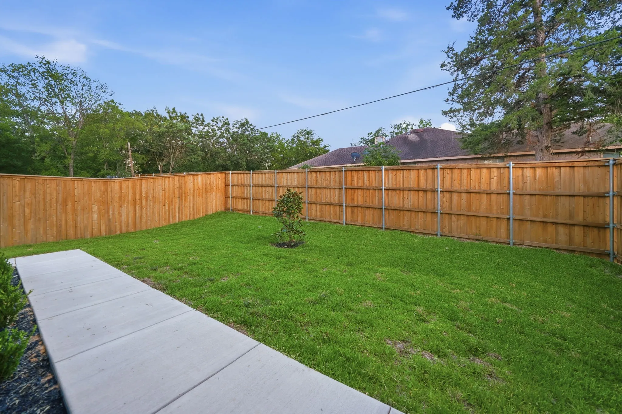 Townhouse For Rent in Dallas County , 310 E 7th Street, Dallas, Texas 75203, 3 Bedroom, 3 Bathroom, 2 Garage spaces, 2,399 Sqft, built in 2025, mls#21370708, Real Estate Agent in Dallas, Homes For Rent in Dallas county, Homes For Rent in Dallas, Realtor in Dallas Texas, Real Estate Brokerage Independent Realty Texas, Luminita Cordes Realtor