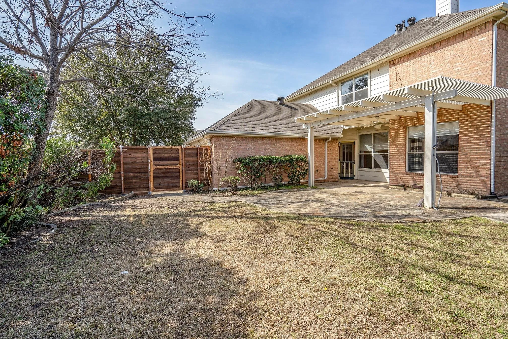 Single Family Residence For Rent in Denton County , 3816 Johnson Drive, Carrollton, Texas 75010, 4 Bedroom, 3 Bathroom, 2 Garage spaces, 2,602 Sqft, built in 1996, mls#21375571, Real Estate Agent in Carrollton, Homes For Rent in Denton county, Homes For Rent in Carrollton, Realtor in Carrollton Texas, Real Estate Brokerage Independent Realty Texas, Luminita Cordes Realtor