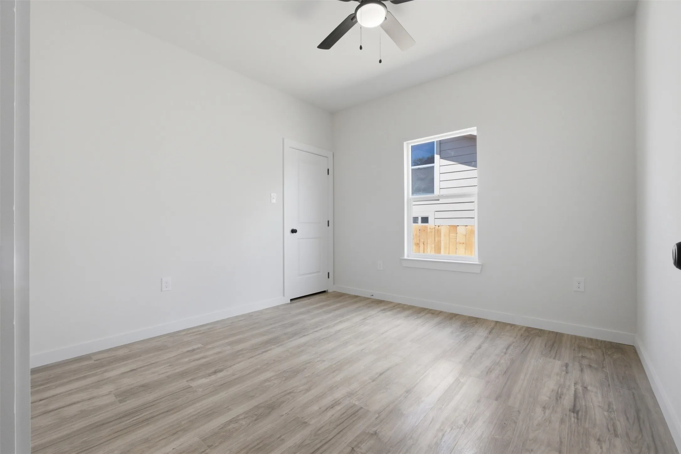 Single Family Residence For Sale in Tarrant County , 5044 Townsend Drive, Fort Worth, Texas 76115, 4 Bedroom, 2 Bathroom, Garage spaces, 1,682 Sqft, built in 1947, mls#21365754, Real Estate Agent in Fort Worth, Homes For Sale in Tarrant county, Homes For Sale in Fort Worth, Realtor in Fort Worth Texas, Real Estate Brokerage Independent Realty Texas, Luminita Cordes Realtor