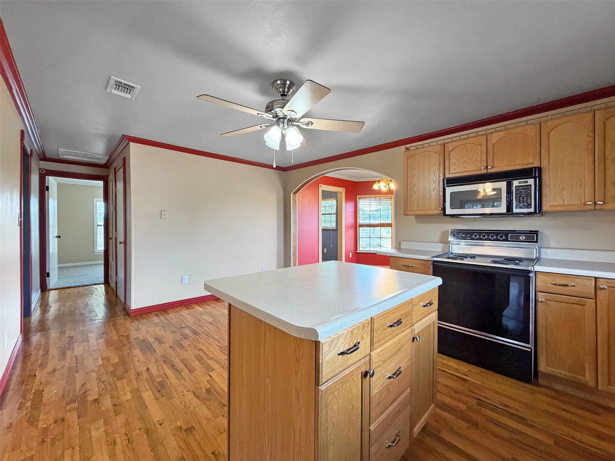 Single Family Residence For Sale in Red River (TX) County , 2461 FM 2118, Bagwell, Texas 75412, 2 Bedroom, 2 Bathroom, Garage spaces, 968 Sqft, built in 1942, mls#21375587, Real Estate Agent in Bagwell, Homes For Sale in Red River (TX) county, Homes For Sale in Bagwell, Realtor in Bagwell Texas, Real Estate Brokerage Independent Realty Texas, Luminita Cordes Realtor