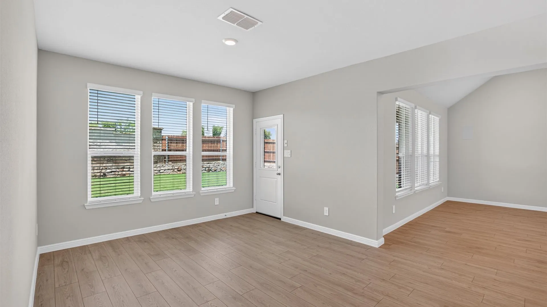 Single Family Residence For Sale in Denton County , 16816 KING SALMON Drive, Justin, Texas 76247, 5 Bedroom, 4 Bathroom, 3 Garage spaces, 3,370 Sqft, built in 2026, mls#21374323, Real Estate Agent in Justin, Homes For Sale in Denton county, Homes For Sale in Justin, Realtor in Justin Texas, Real Estate Brokerage Independent Realty Texas, Luminita Cordes Realtor