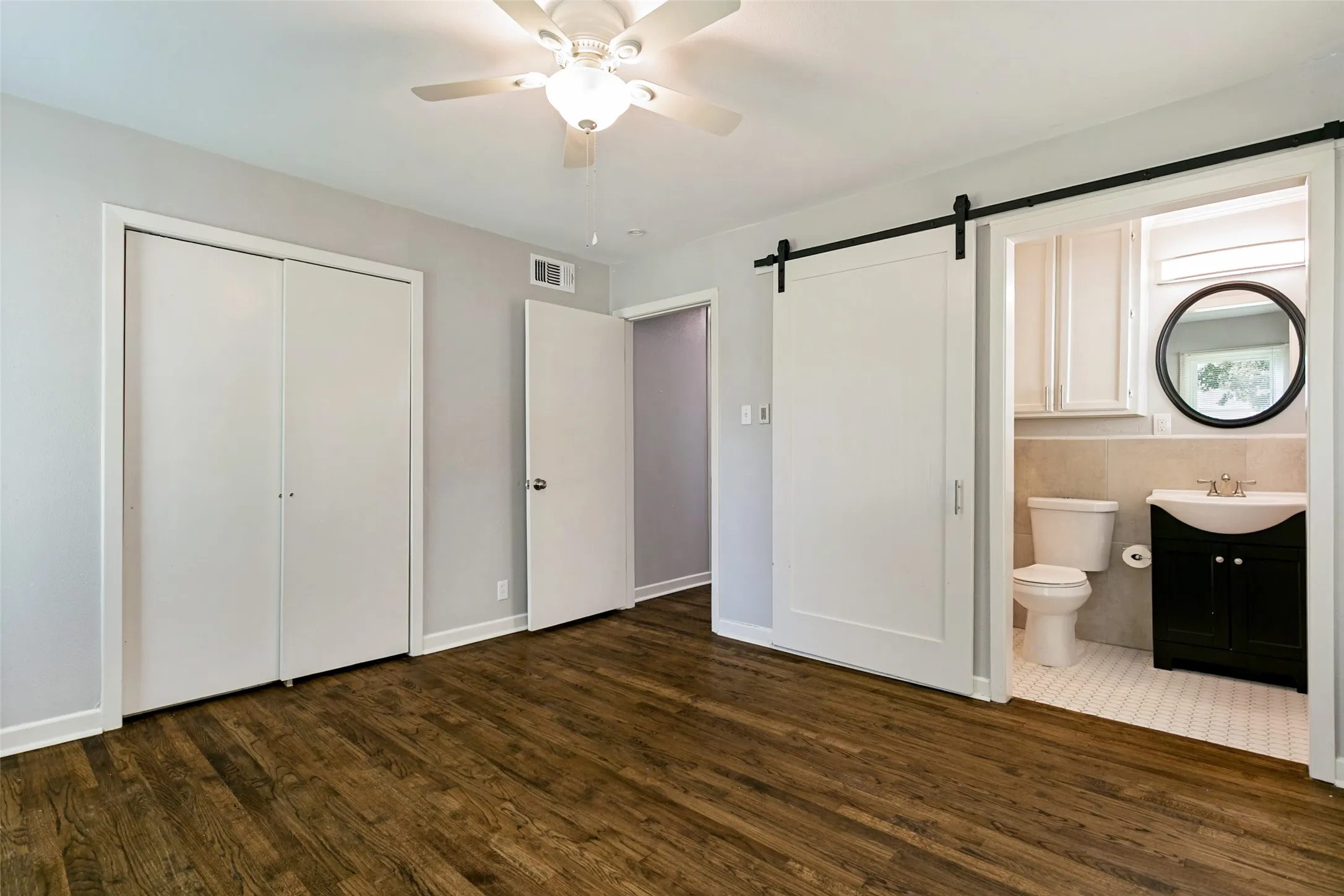 Single Family Residence For Sale in Tarrant County , 5317 Palmer Drive, Haltom City, Texas 76117, 3 Bedroom, 2 Bathroom, 1 Garage spaces, 1,228 Sqft, built in 1956, mls#21372679, Real Estate Agent in Haltom City, Homes For Sale in Tarrant county, Homes For Sale in Haltom City, Realtor in Haltom City Texas, Real Estate Brokerage Independent Realty Texas, Luminita Cordes Realtor