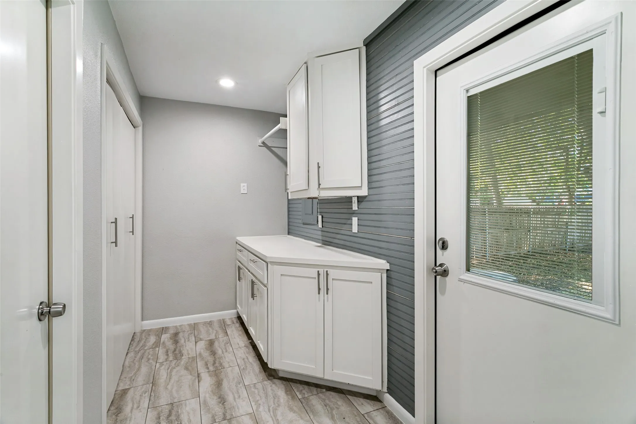 Single Family Residence For Sale in Tarrant County , 5317 Palmer Drive, Haltom City, Texas 76117, 3 Bedroom, 2 Bathroom, 1 Garage spaces, 1,228 Sqft, built in 1956, mls#21372679, Real Estate Agent in Haltom City, Homes For Sale in Tarrant county, Homes For Sale in Haltom City, Realtor in Haltom City Texas, Real Estate Brokerage Independent Realty Texas, Luminita Cordes Realtor