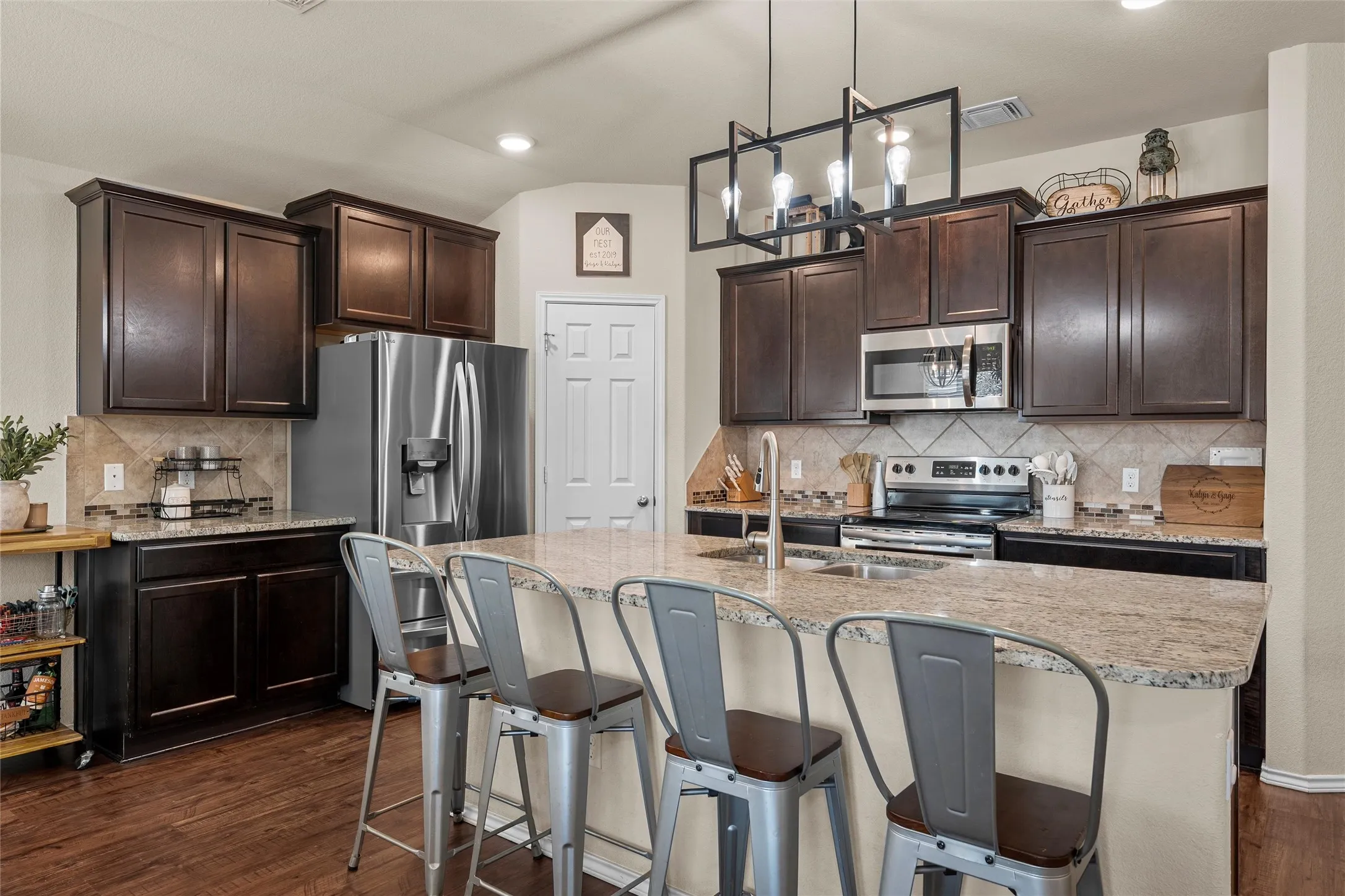 Single Family Residence For Sale in Mc Lennan County , 3016 Jackal Drive, Lorena, Texas 76655, 4 Bedroom, 2 Bathroom, 2 Garage spaces, 1,685 Sqft, built in 2019, mls#21374333, Real Estate Agent in Lorena, Homes For Sale in Mc Lennan county, Homes For Sale in Lorena, Realtor in Lorena Texas, Real Estate Brokerage Independent Realty Texas, Luminita Cordes Realtor