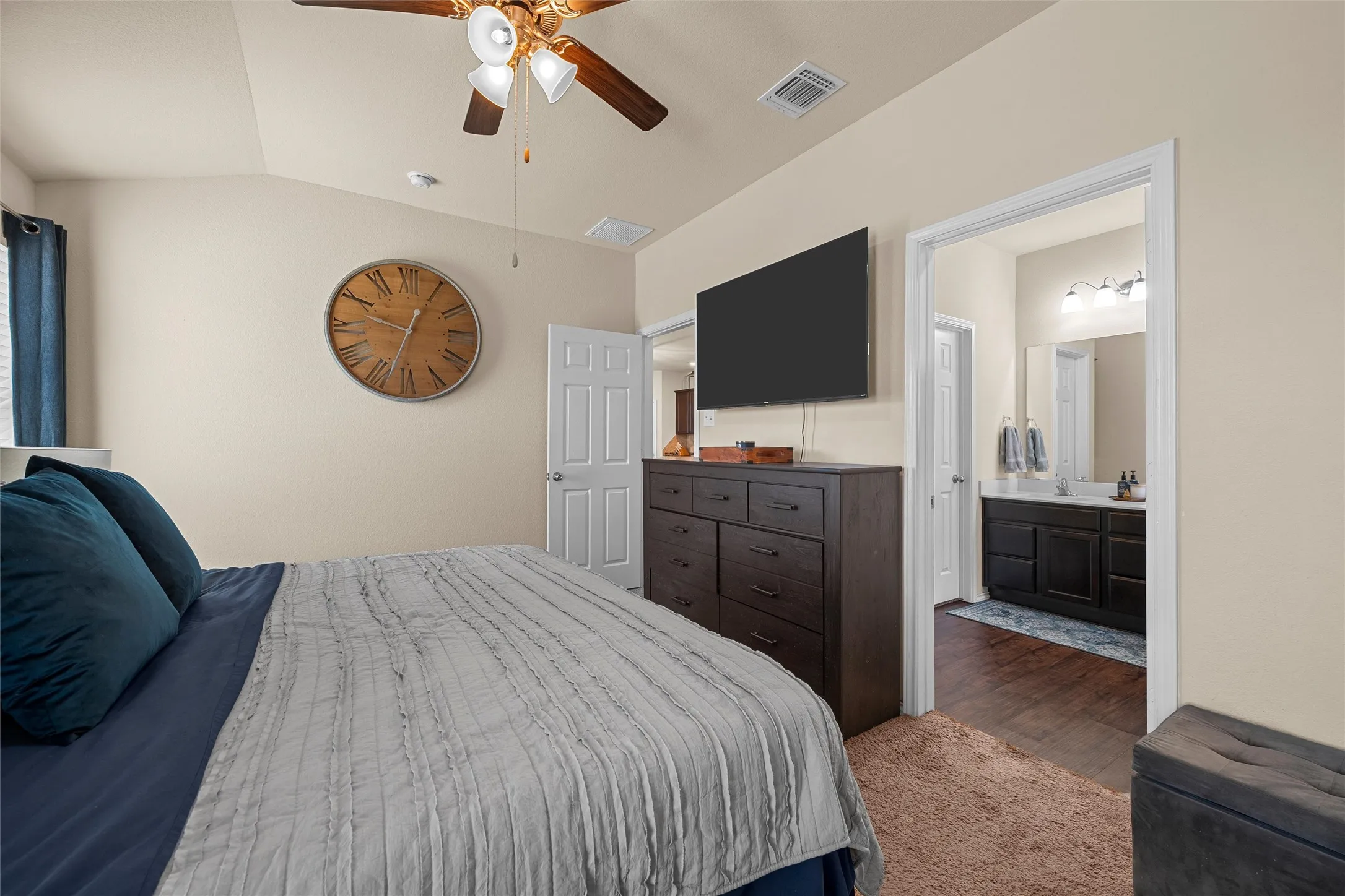 Single Family Residence For Sale in Mc Lennan County , 3016 Jackal Drive, Lorena, Texas 76655, 4 Bedroom, 2 Bathroom, 2 Garage spaces, 1,685 Sqft, built in 2019, mls#21374333, Real Estate Agent in Lorena, Homes For Sale in Mc Lennan county, Homes For Sale in Lorena, Realtor in Lorena Texas, Real Estate Brokerage Independent Realty Texas, Luminita Cordes Realtor