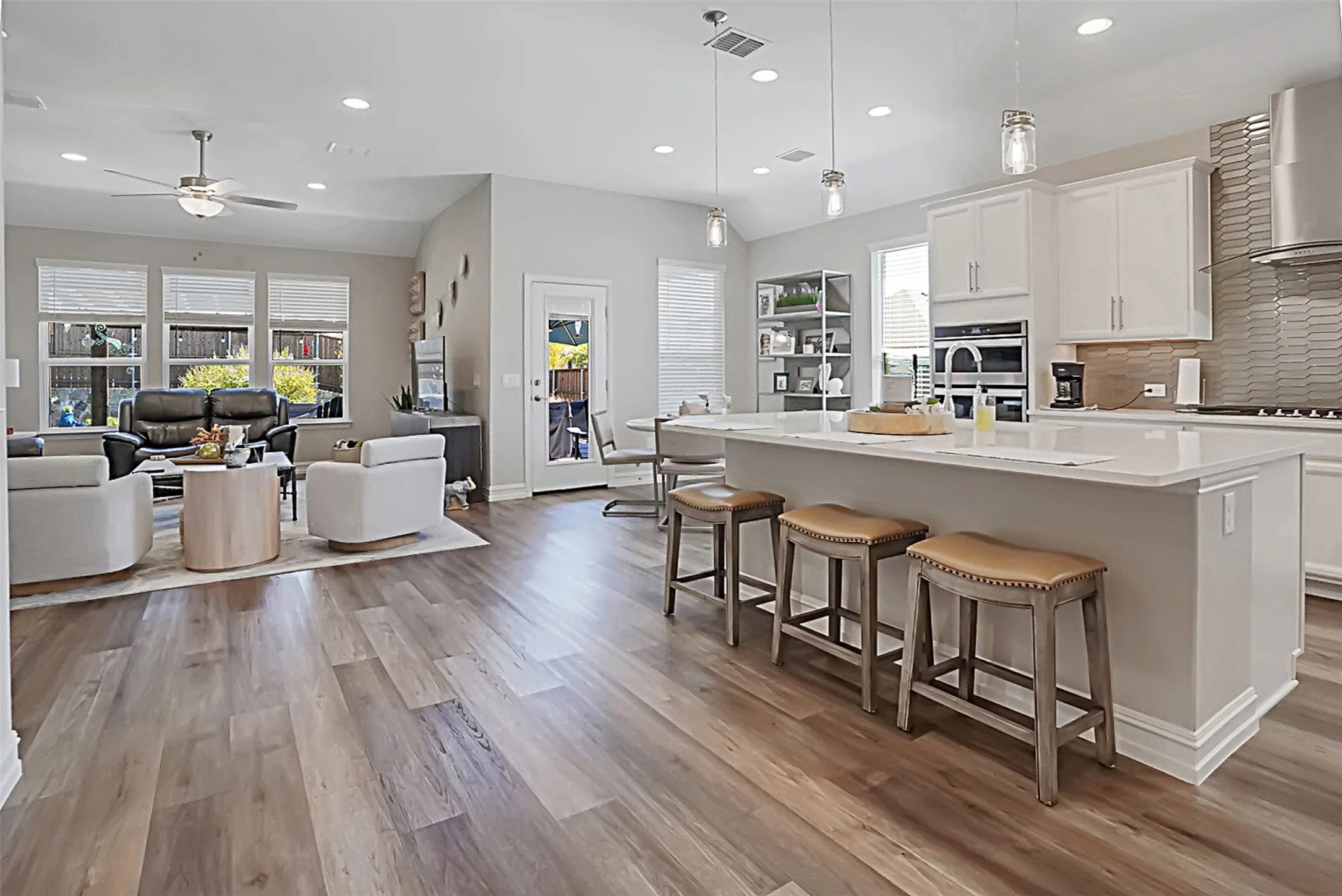 Single Family Residence For Sale in Collin County , 2700 Gillingham Lane, Mc Kinney, Texas 75071, 3 Bedroom, 2 Bathroom, 2 Garage spaces, 2,179 Sqft, built in 2020, mls#21375568, Real Estate Agent in Mc Kinney, Homes For Sale in Collin county, Homes For Sale in Mc Kinney, Realtor in Mc Kinney Texas, Real Estate Brokerage Independent Realty Texas, Luminita Cordes Realtor