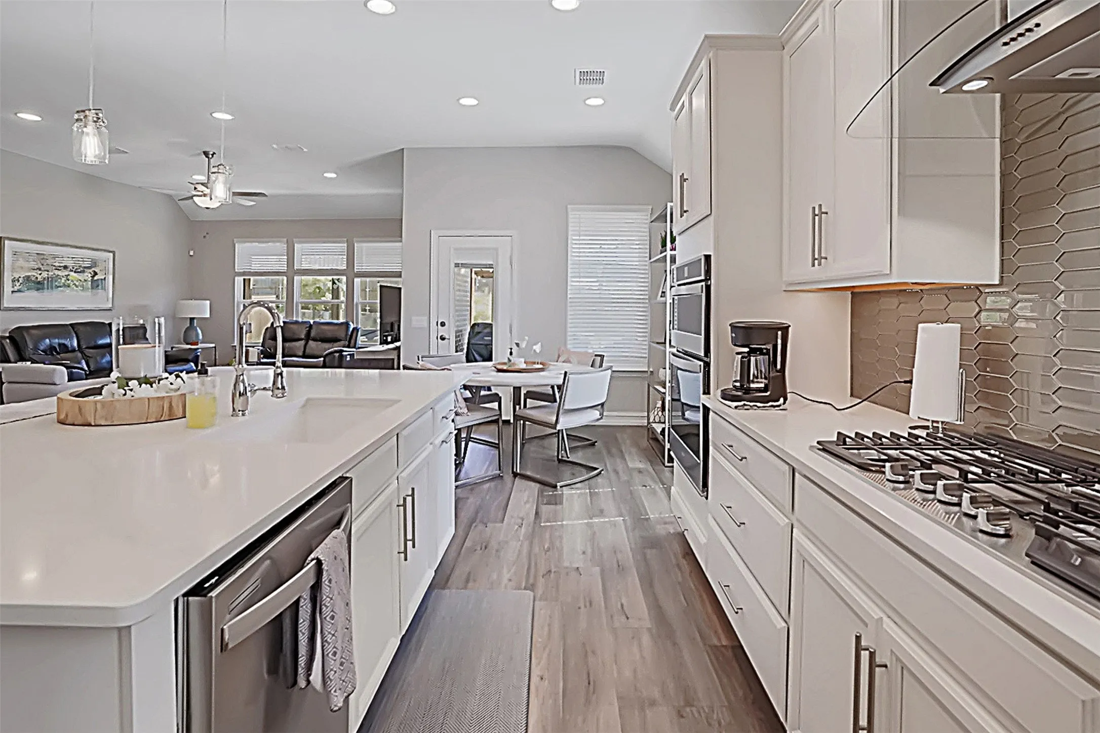 Single Family Residence For Sale in Collin County , 2700 Gillingham Lane, Mc Kinney, Texas 75071, 3 Bedroom, 2 Bathroom, 2 Garage spaces, 2,179 Sqft, built in 2020, mls#21375568, Real Estate Agent in Mc Kinney, Homes For Sale in Collin county, Homes For Sale in Mc Kinney, Realtor in Mc Kinney Texas, Real Estate Brokerage Independent Realty Texas, Luminita Cordes Realtor
