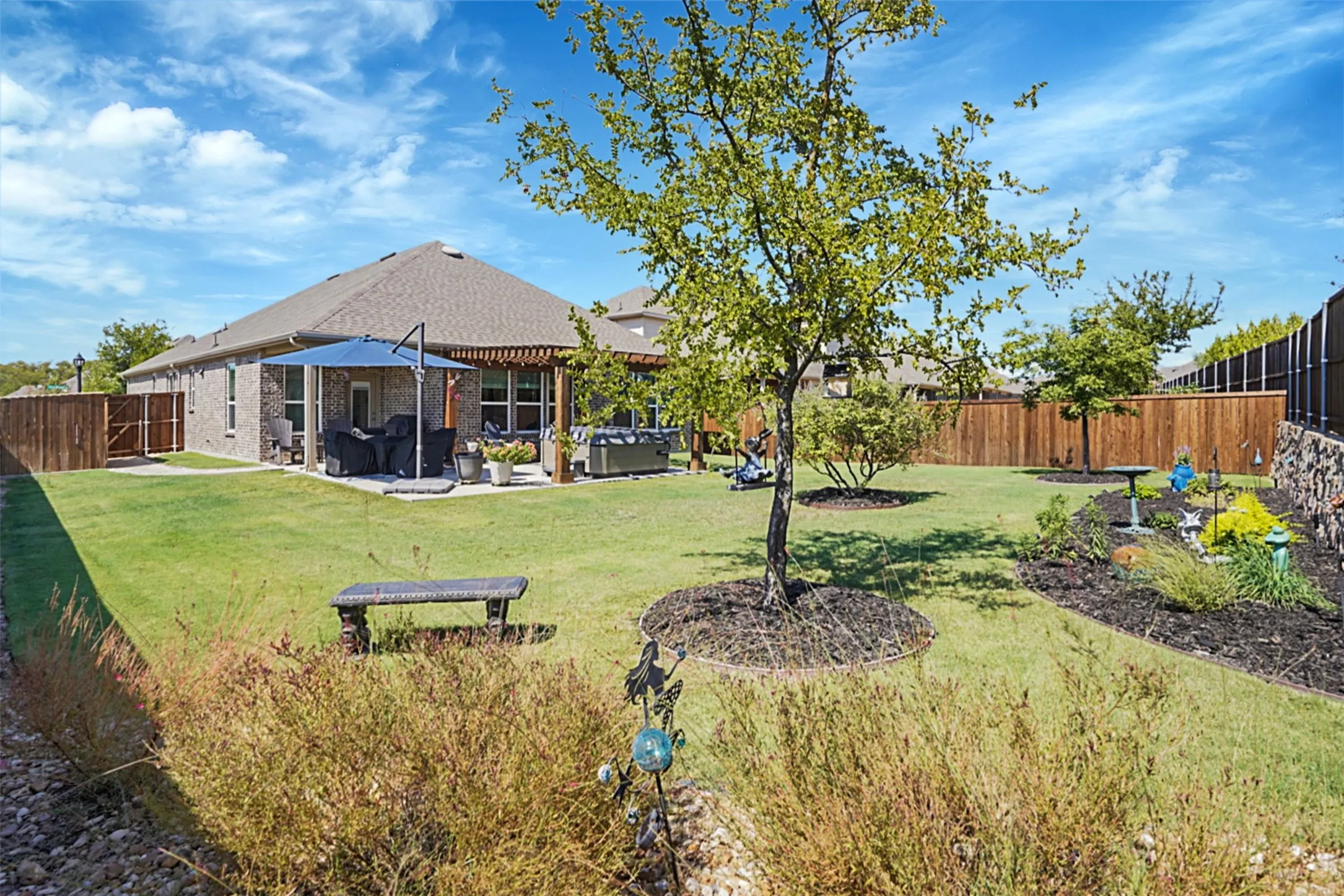 Single Family Residence For Sale in Collin County , 2700 Gillingham Lane, Mc Kinney, Texas 75071, 3 Bedroom, 2 Bathroom, 2 Garage spaces, 2,179 Sqft, built in 2020, mls#21375568, Real Estate Agent in Mc Kinney, Homes For Sale in Collin county, Homes For Sale in Mc Kinney, Realtor in Mc Kinney Texas, Real Estate Brokerage Independent Realty Texas, Luminita Cordes Realtor