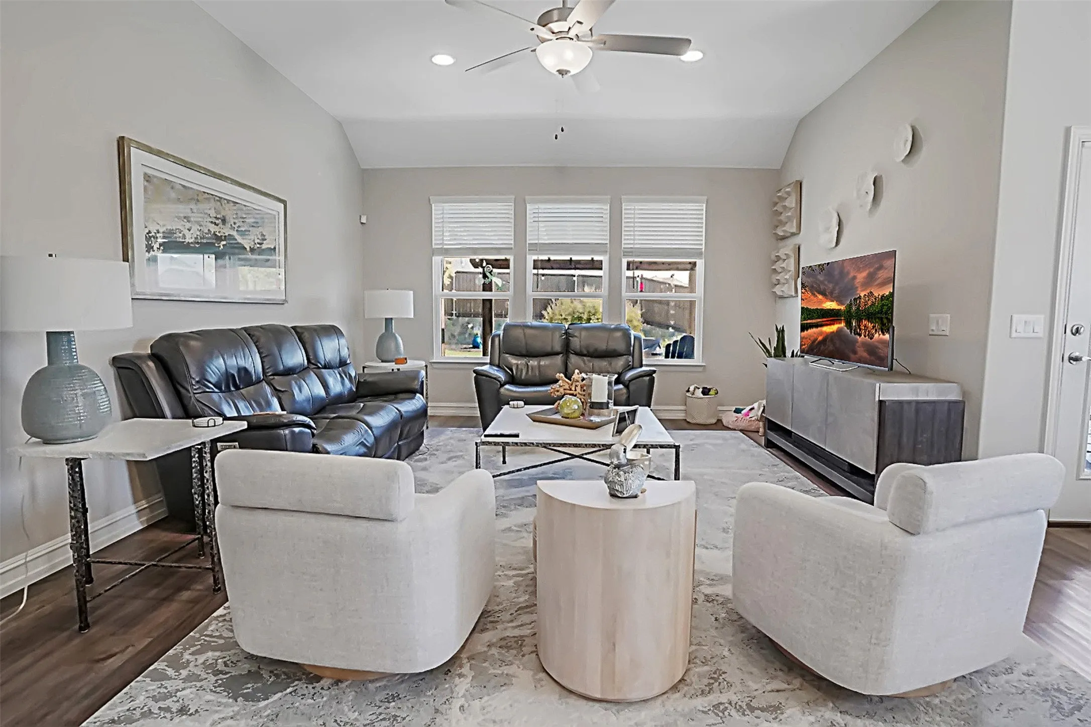 Single Family Residence For Sale in Collin County , 2700 Gillingham Lane, Mc Kinney, Texas 75071, 3 Bedroom, 2 Bathroom, 2 Garage spaces, 2,179 Sqft, built in 2020, mls#21375568, Real Estate Agent in Mc Kinney, Homes For Sale in Collin county, Homes For Sale in Mc Kinney, Realtor in Mc Kinney Texas, Real Estate Brokerage Independent Realty Texas, Luminita Cordes Realtor