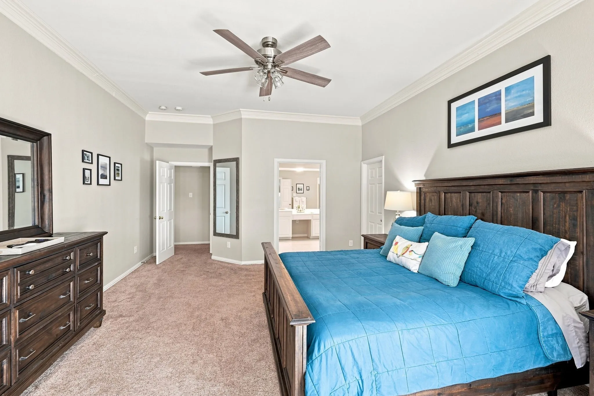 Single Family Residence For Rent in Tarrant County , 2402 N Hunter Place Lane, Arlington, Texas 76006, 4 Bedroom, 3 Bathroom, 2 Garage spaces, 2,569 Sqft, built in 1994, mls#21373572, Real Estate Agent in Arlington, Homes For Rent in Tarrant county, Homes For Rent in Arlington, Realtor in Arlington Texas, Real Estate Brokerage Independent Realty Texas, Luminita Cordes Realtor