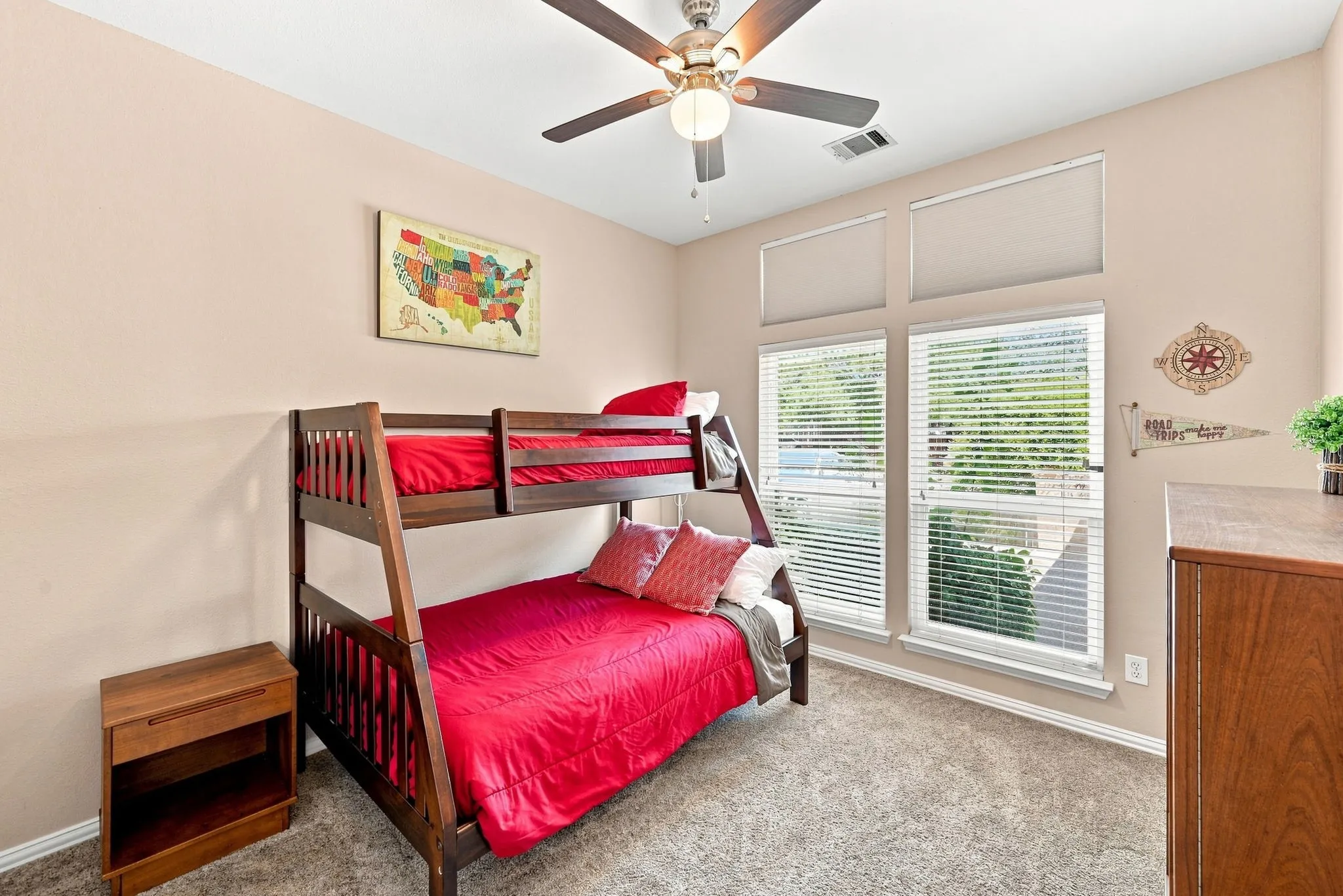 Single Family Residence For Rent in Tarrant County , 2402 N Hunter Place Lane, Arlington, Texas 76006, 4 Bedroom, 3 Bathroom, 2 Garage spaces, 2,569 Sqft, built in 1994, mls#21373572, Real Estate Agent in Arlington, Homes For Rent in Tarrant county, Homes For Rent in Arlington, Realtor in Arlington Texas, Real Estate Brokerage Independent Realty Texas, Luminita Cordes Realtor