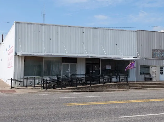Business For Sale in Mc Lennan County , 401 E Texas Avenue, Mart, Texas 76664, 0, 0, Garage spaces, 0 Sqft, built in 1920, mls#21375049, Real Estate Agent in Mart, Homes For Sale in Mc Lennan county, Homes For Sale in Mart, Realtor in Mart Texas, Real Estate Brokerage Independent Realty Texas, Luminita Cordes Realtor