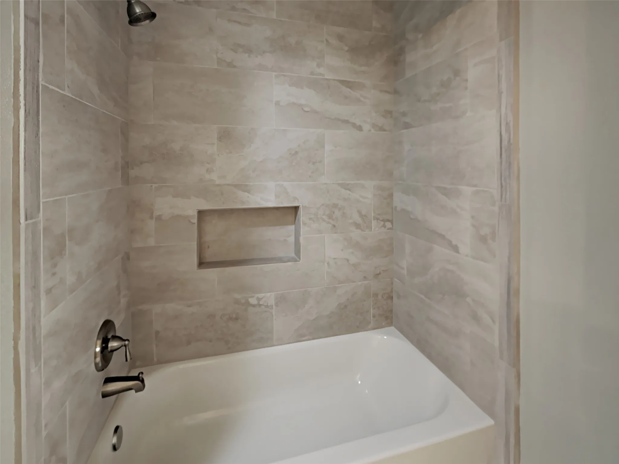 Townhouse For Rent in Tarrant County , 462 Westview Terrace, Arlington, Texas 76013, 3 Bedroom, 3 Bathroom, Garage spaces, 1,728 Sqft, built in 1969, mls#21375616, Real Estate Agent in Arlington, Homes For Rent in Tarrant county, Homes For Rent in Arlington, Realtor in Arlington Texas, Real Estate Brokerage Independent Realty Texas, Luminita Cordes Realtor