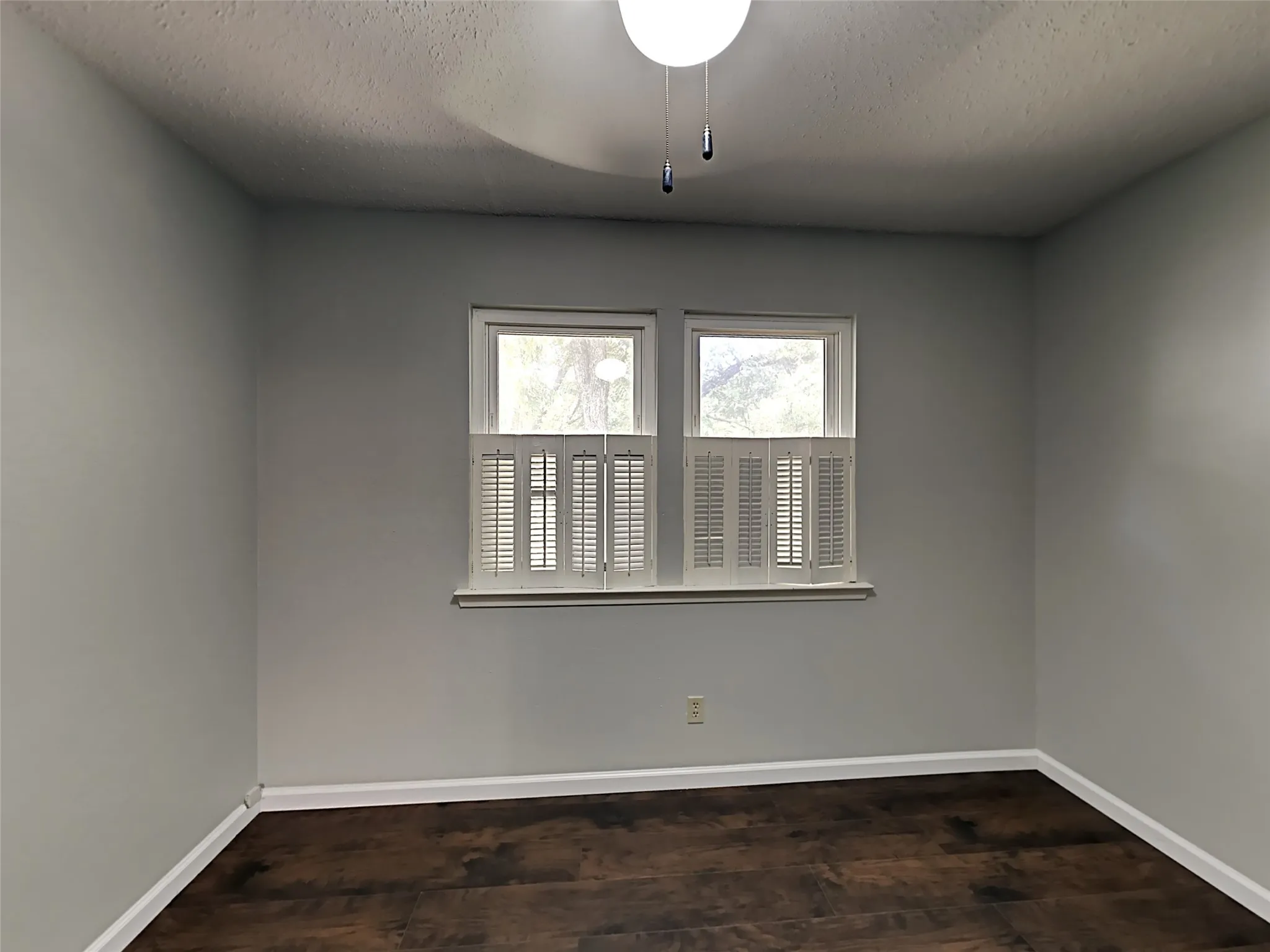 Townhouse For Rent in Tarrant County , 462 Westview Terrace, Arlington, Texas 76013, 3 Bedroom, 3 Bathroom, Garage spaces, 1,728 Sqft, built in 1969, mls#21375616, Real Estate Agent in Arlington, Homes For Rent in Tarrant county, Homes For Rent in Arlington, Realtor in Arlington Texas, Real Estate Brokerage Independent Realty Texas, Luminita Cordes Realtor